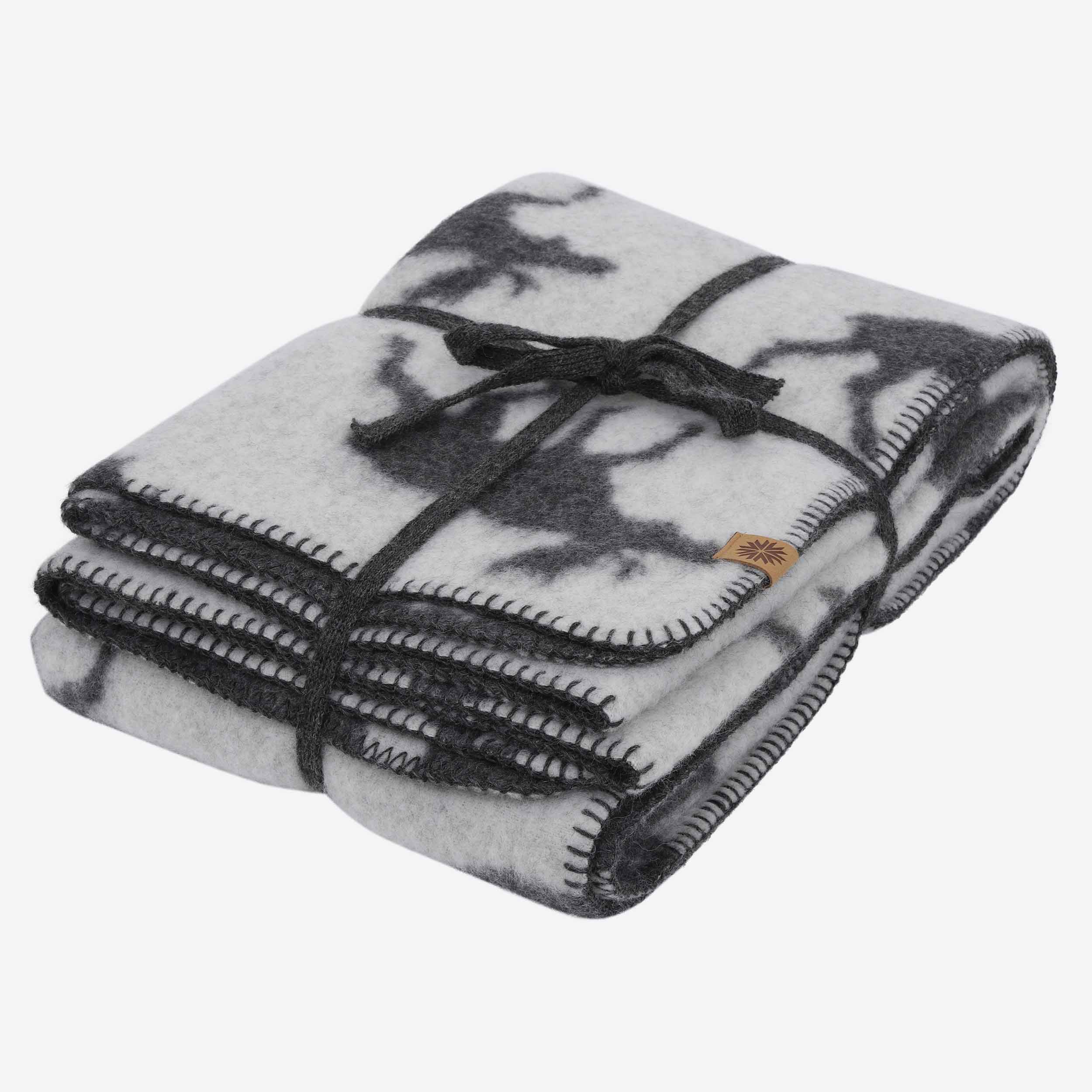 Bjarmi 100% wool blanket with moose pattern