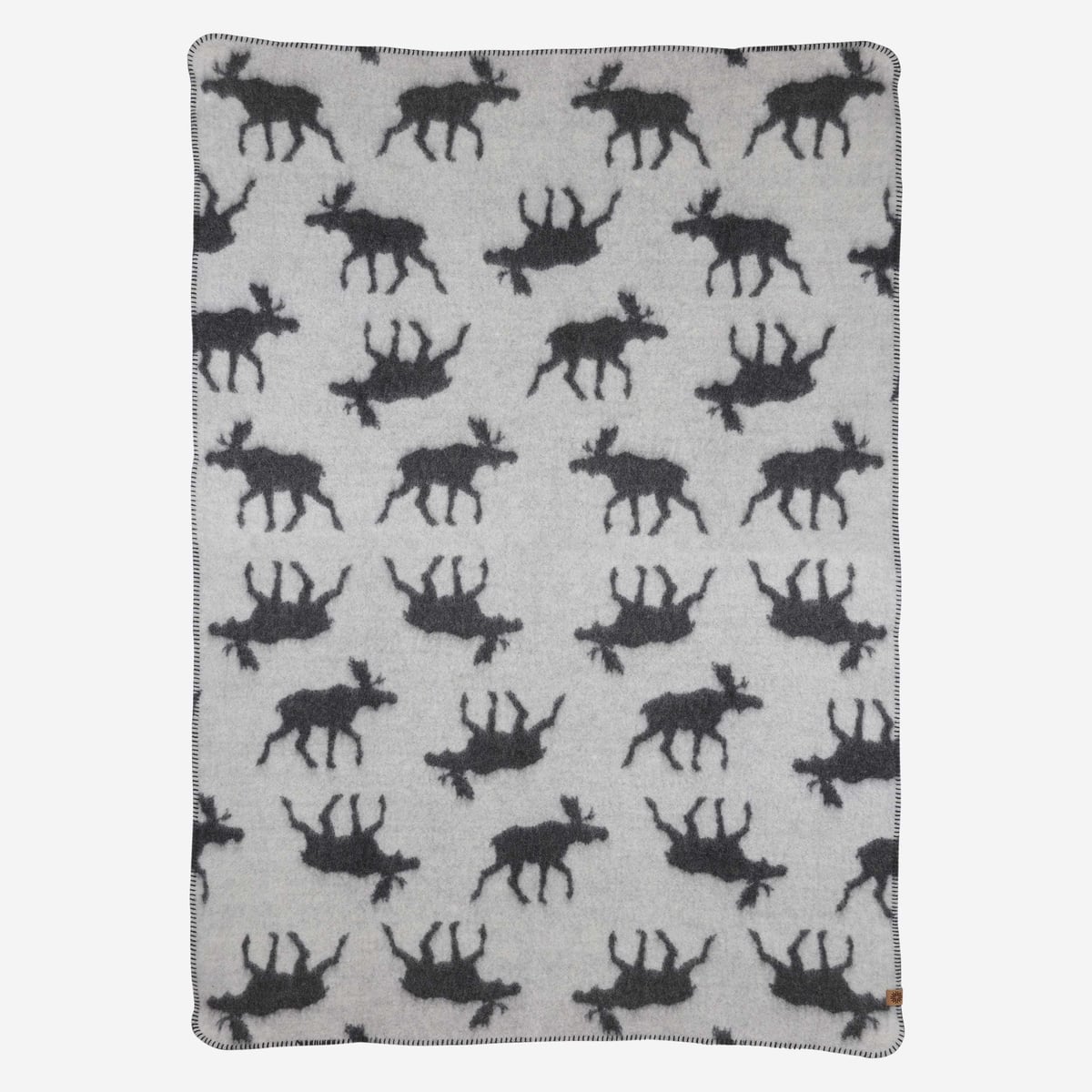 BJARMI2-MOOSE-WOOL-Blanket-nordic-throw-iceland-design_58.jpeg