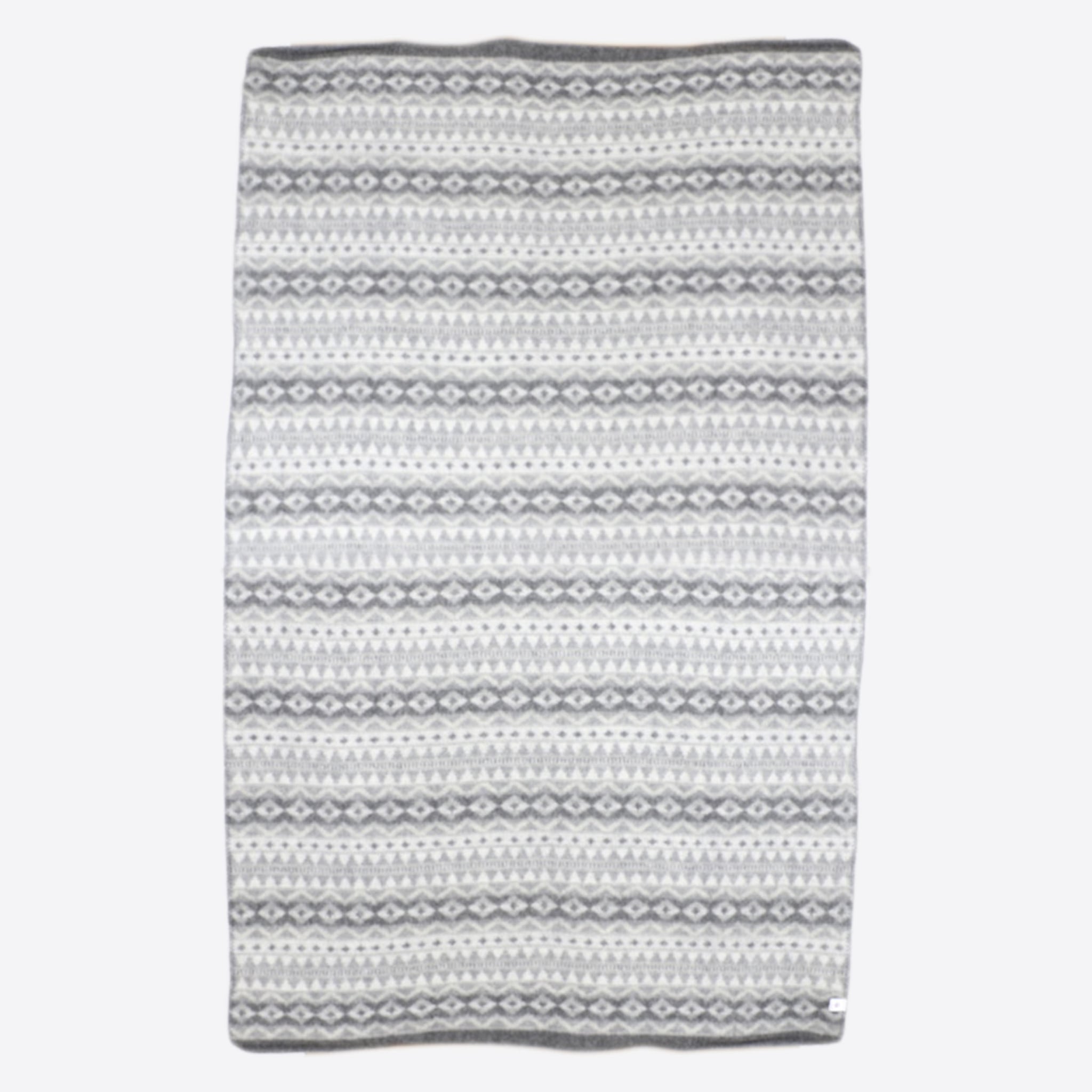 Hofsá Scandinavian design wool blanket 