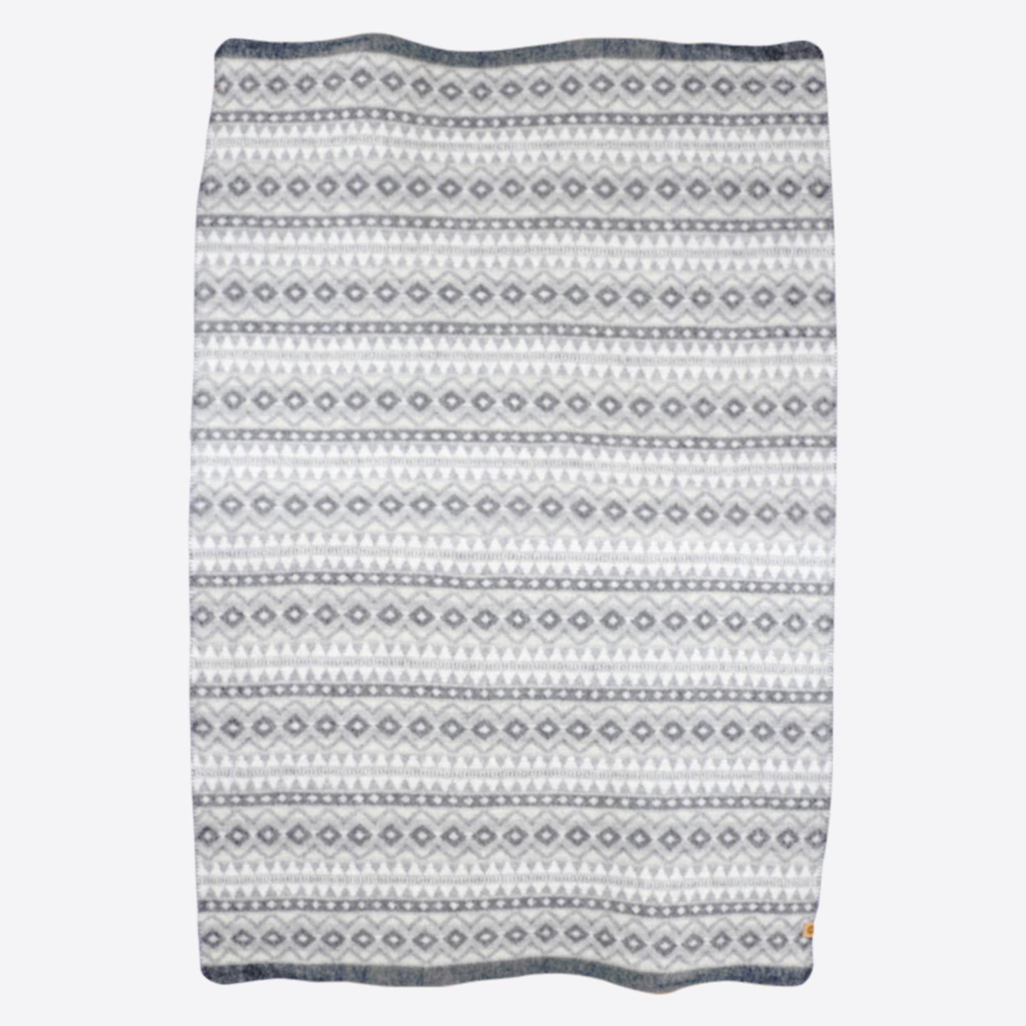 hofsa-front-norway-design-wool-blanket-5.jpeg