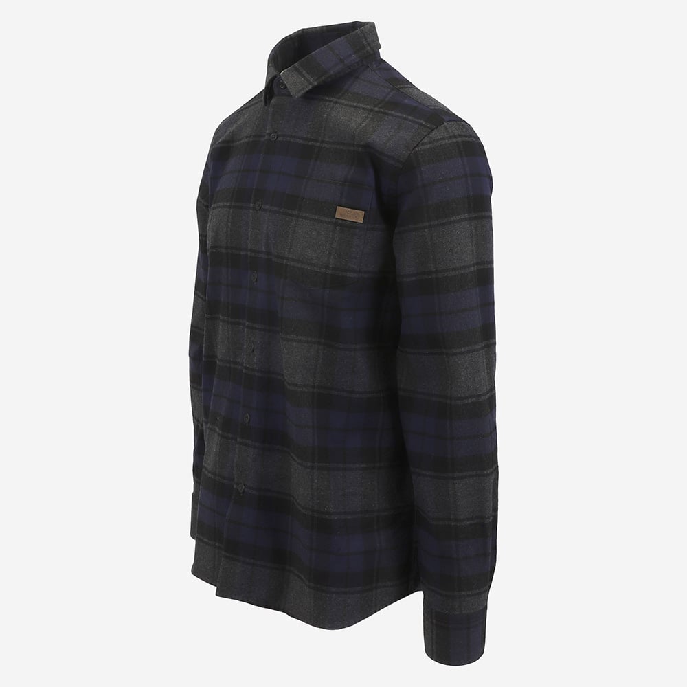 rumur-blue-lumberjack-shirt-iceland_7.jpeg