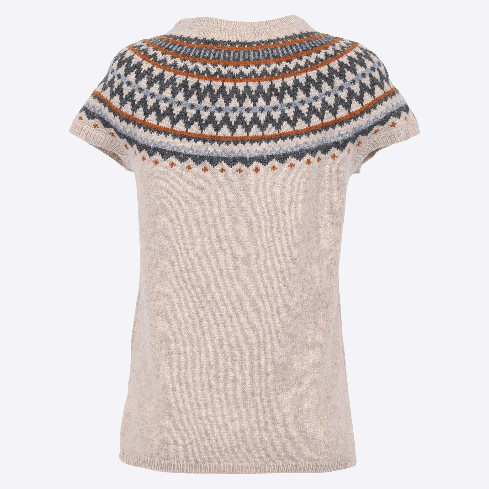 dyngjufjoll-wool-scandinavian-vest_22.jpeg