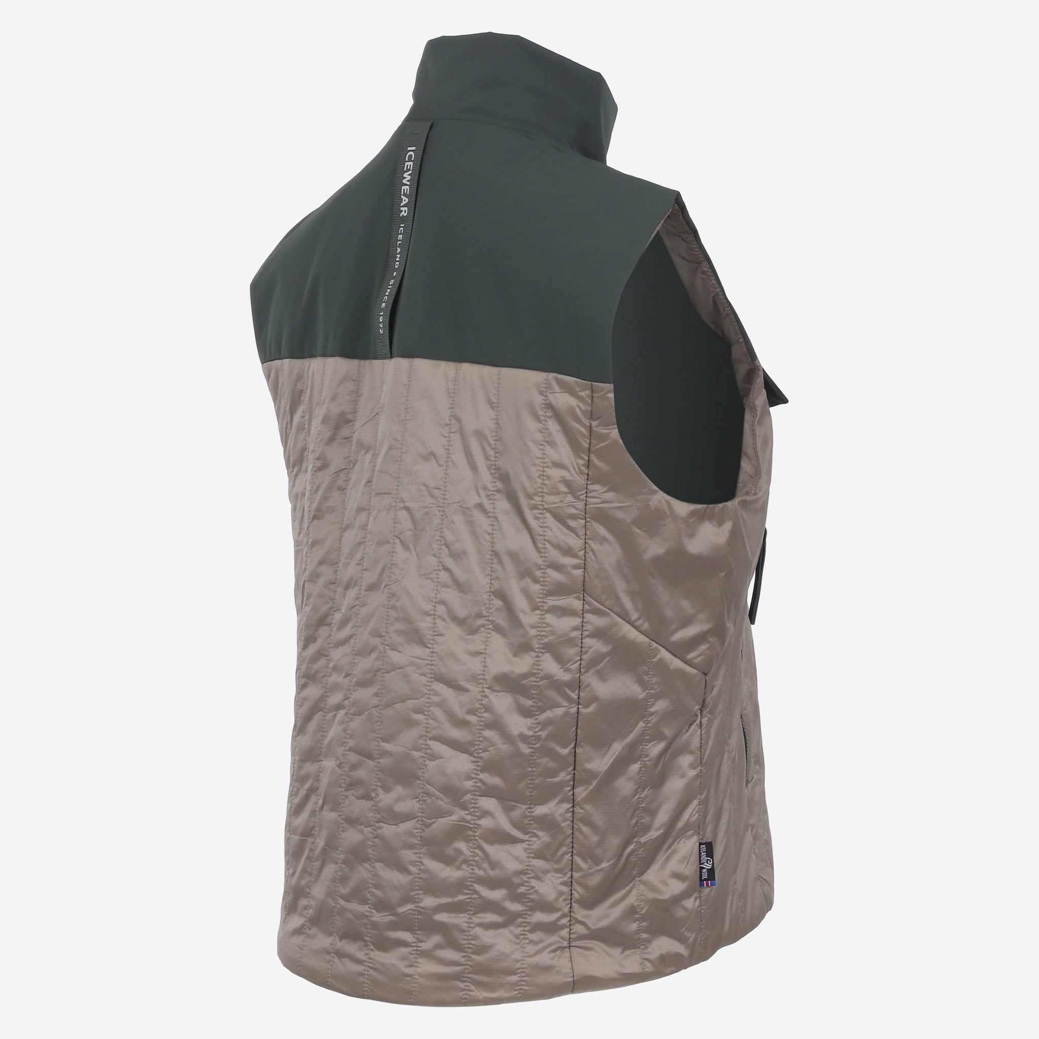 BlackSheep women´s vest filled with Icelandic wool