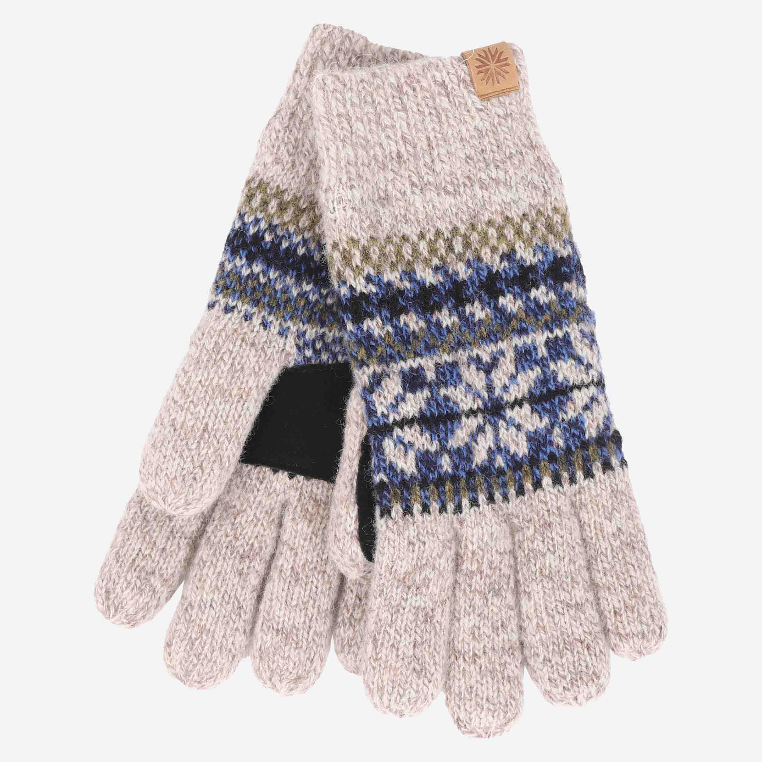 Woollen gloves in Nordic style