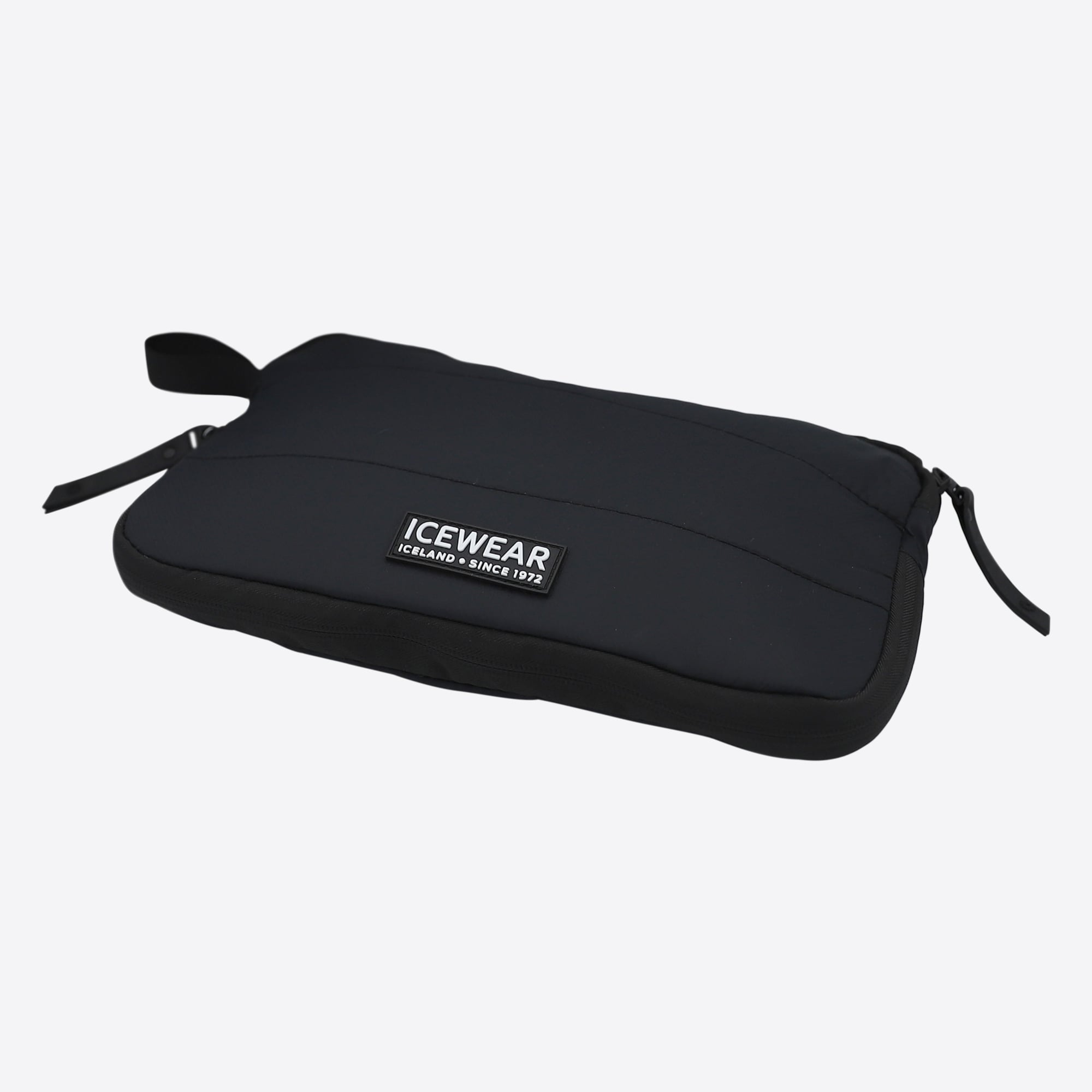 vatnagardar_black-toiletbag_916.jpeg