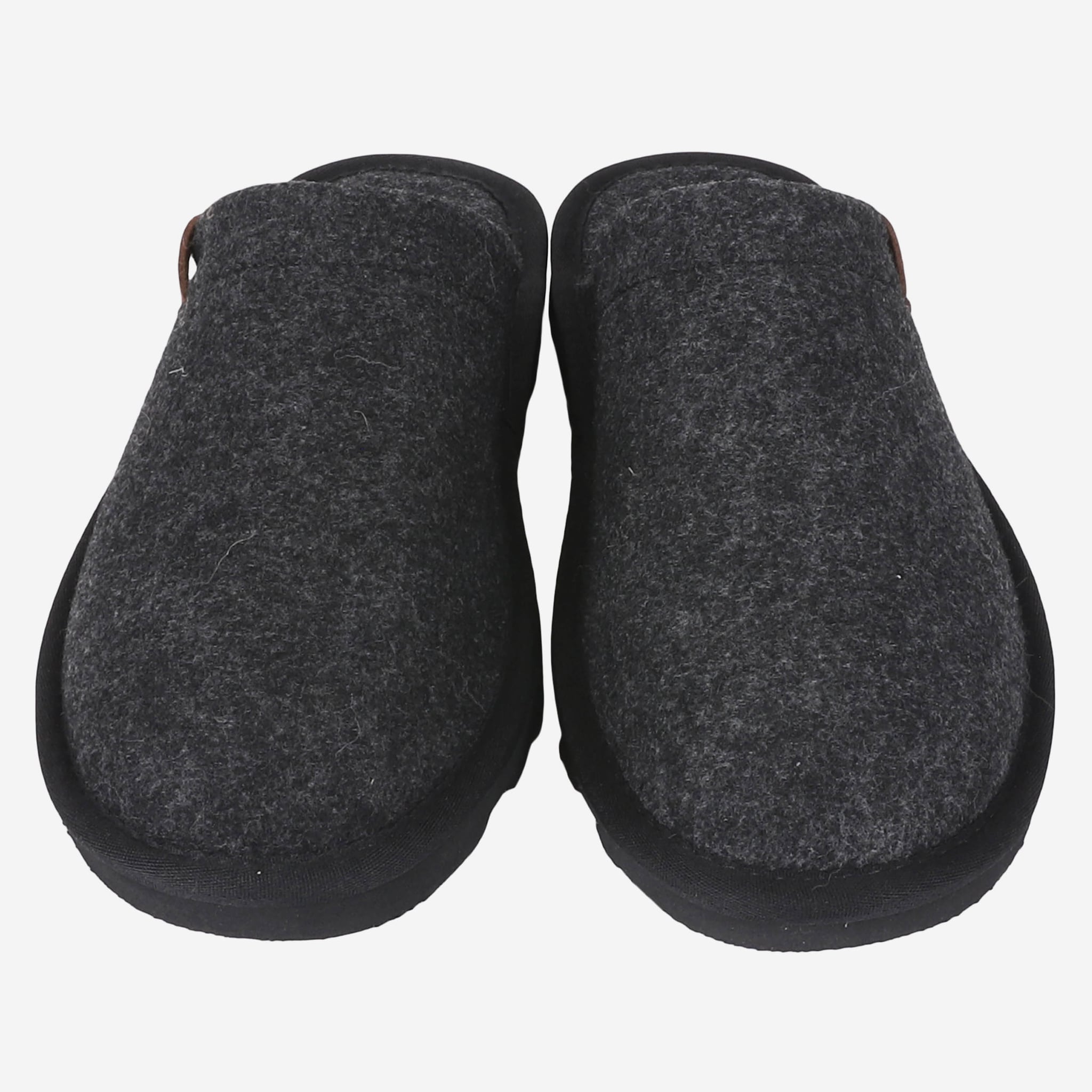 lambafell-wool-indoor-slippers-inniskor-black_74.jpeg