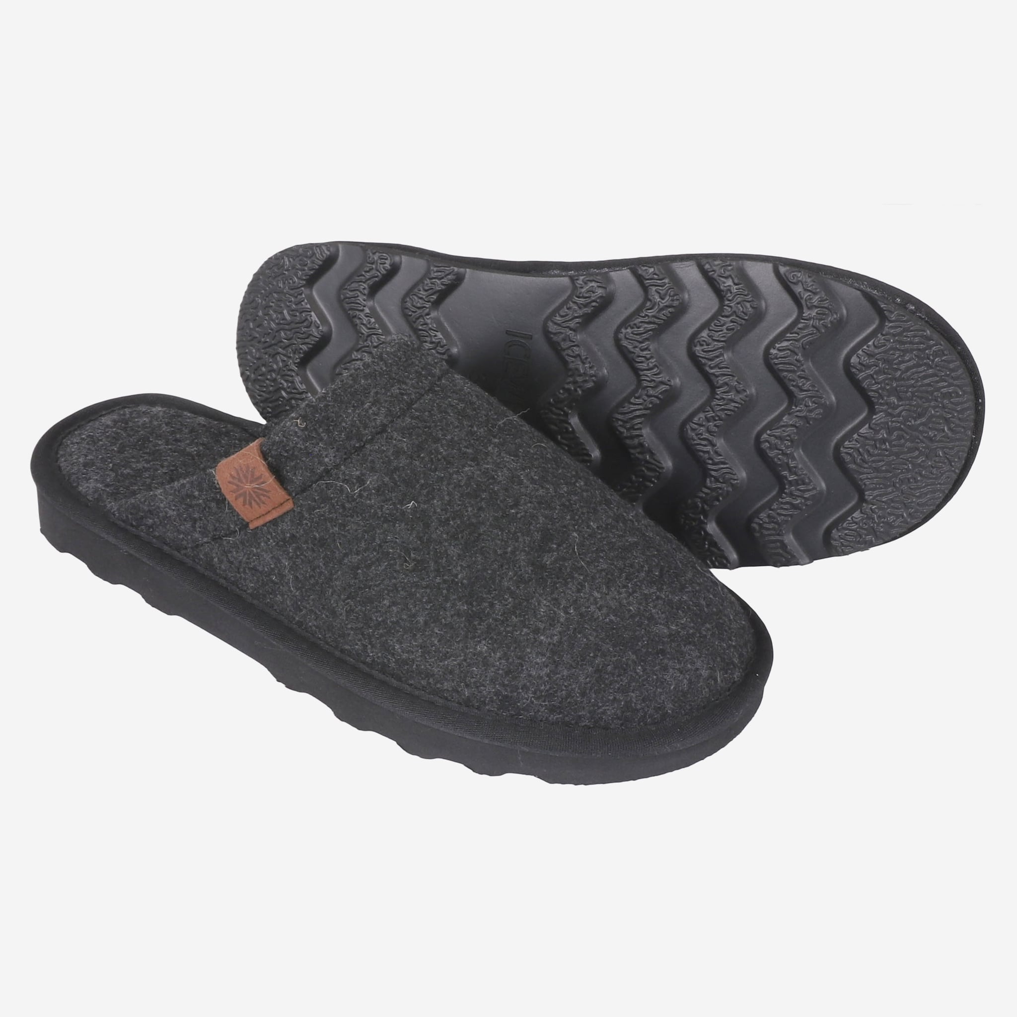 lambafell-wool-indoor-slippers-inniskor-black_76.jpeg