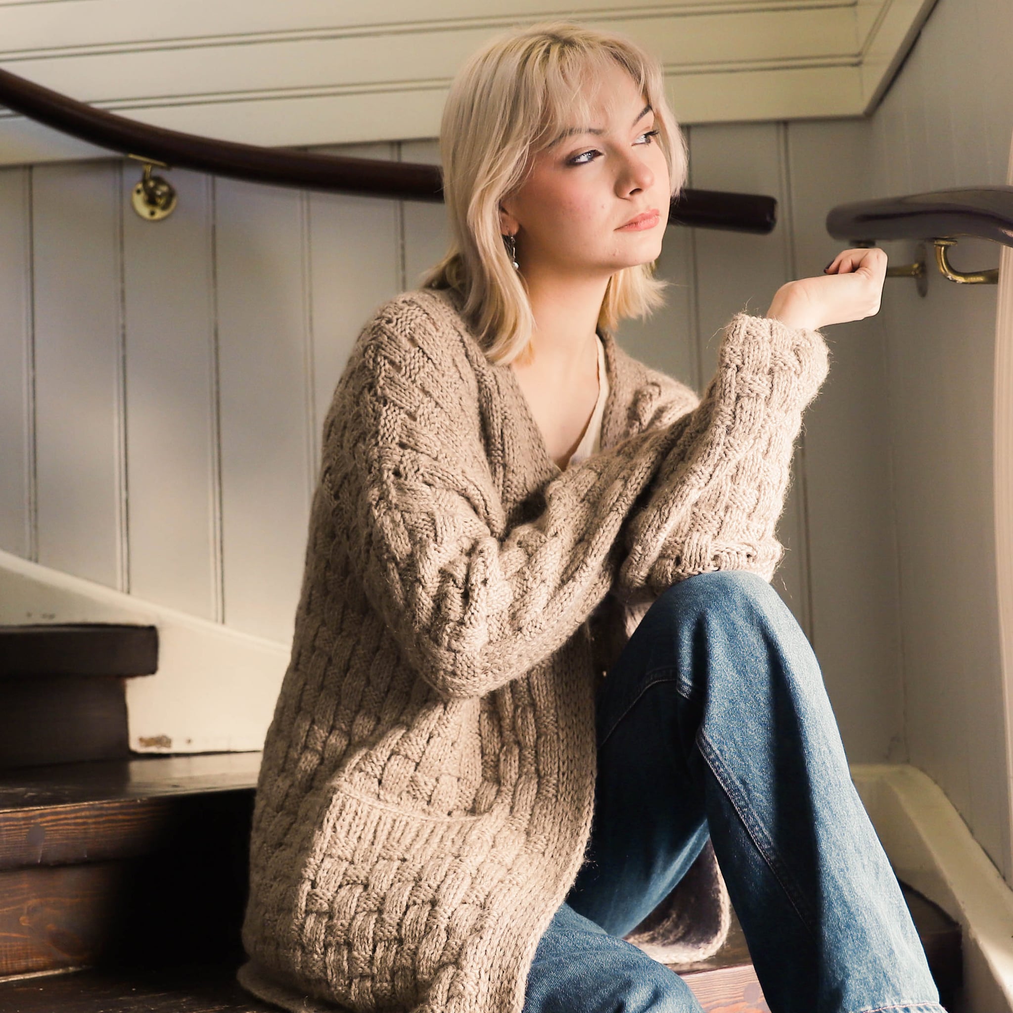 Stína long cardigan knitting pattern