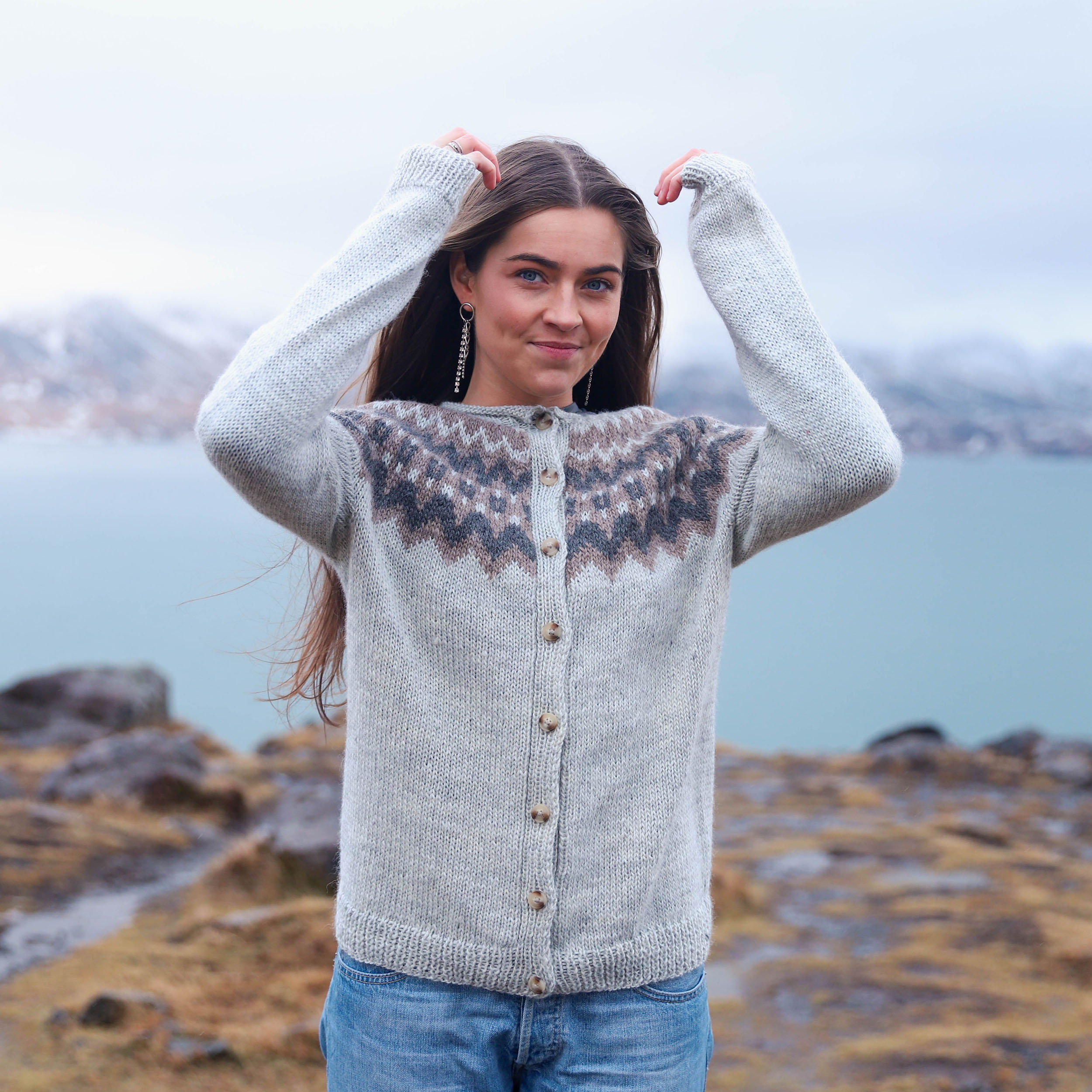 Teista buttoned sweater knitting pattern