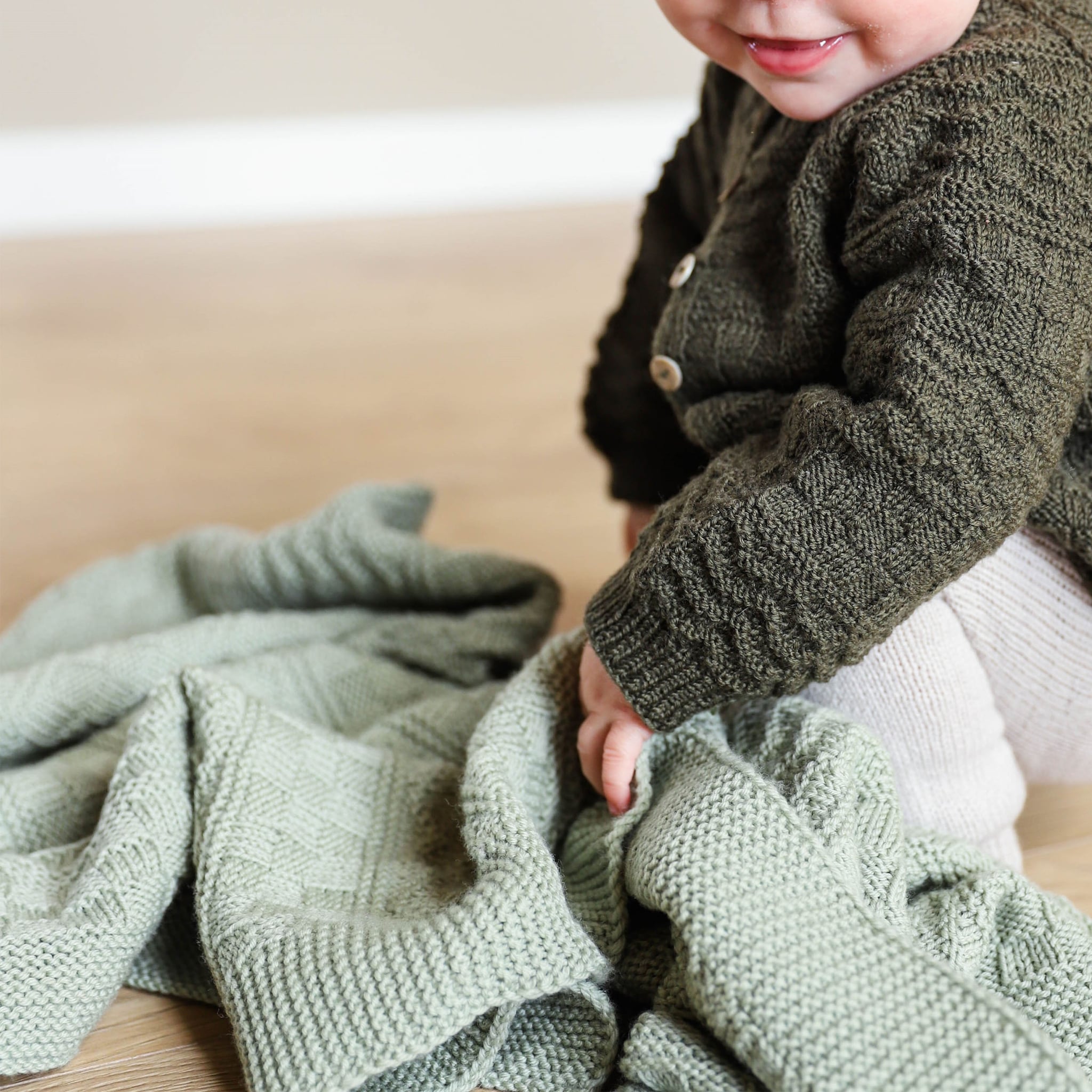 flod_KNIT0413_newborn-blanket_knitting-pattern_prjonauppskrift2.jpeg