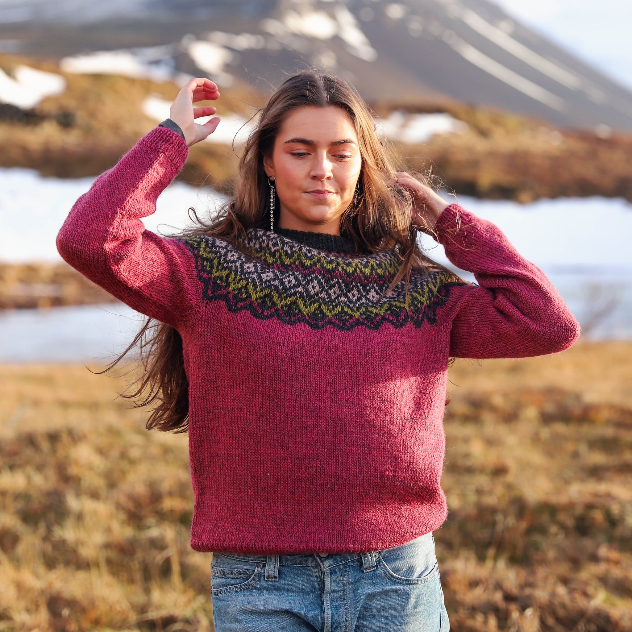 Svala traditional pattern sweater knitting pattern