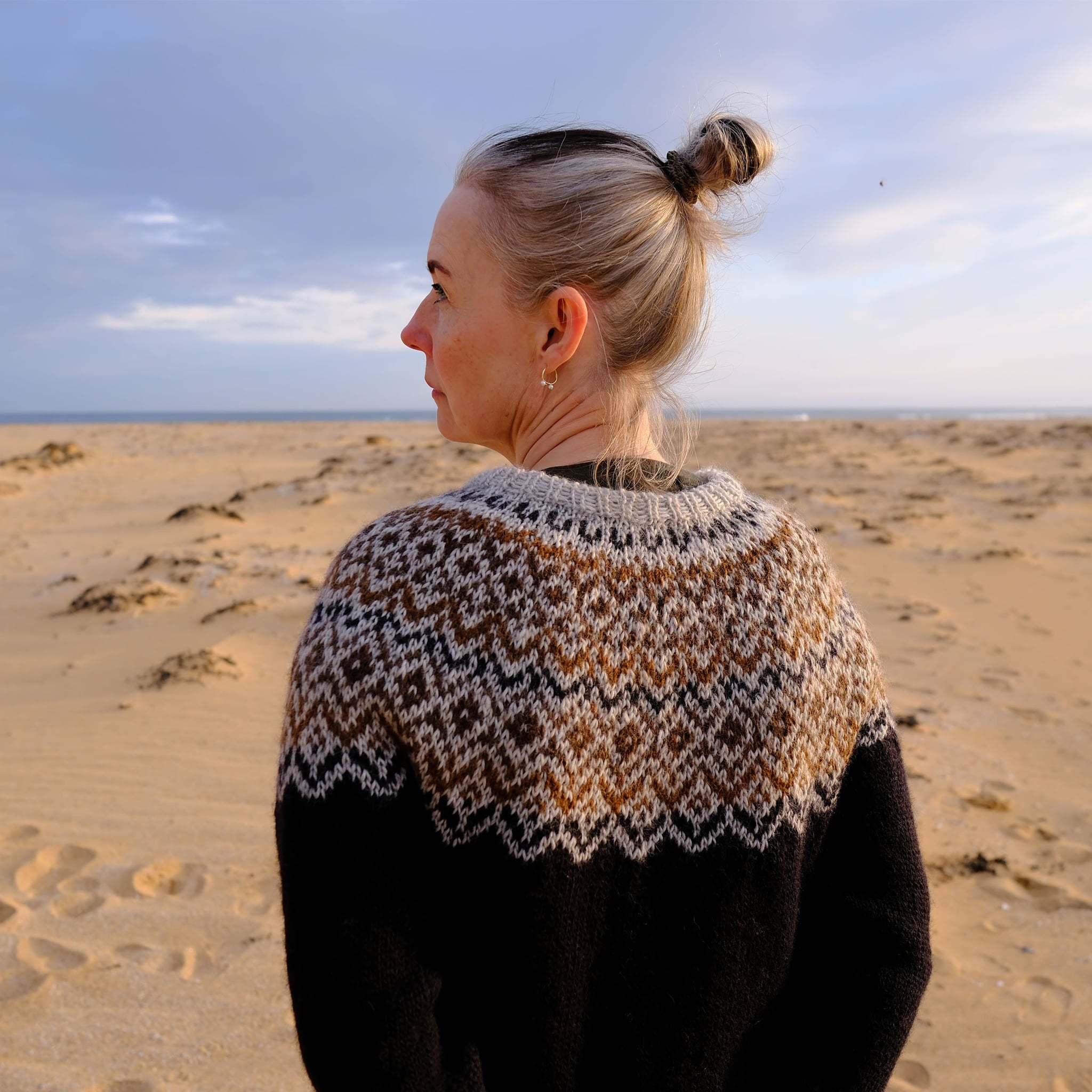 Svala traditional pattern sweater knitting pattern