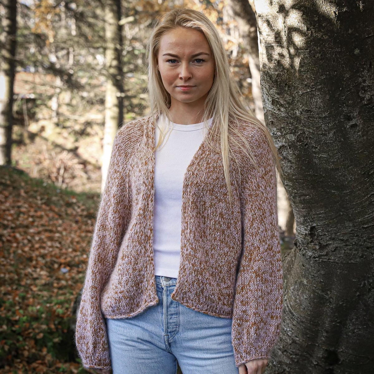 golla_KNIT0431_open-sweater_knitting-pattern_prjonauppskrift1.jpeg