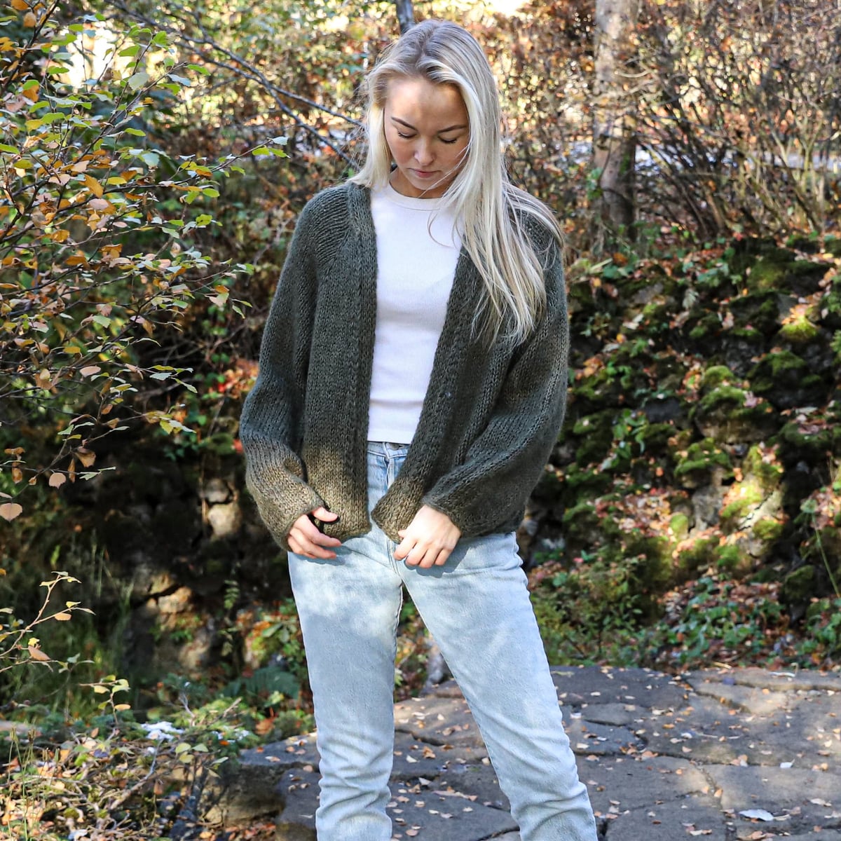 golla_KNIT0431_open-sweater_knitting-pattern_prjonauppskrift3.jpeg