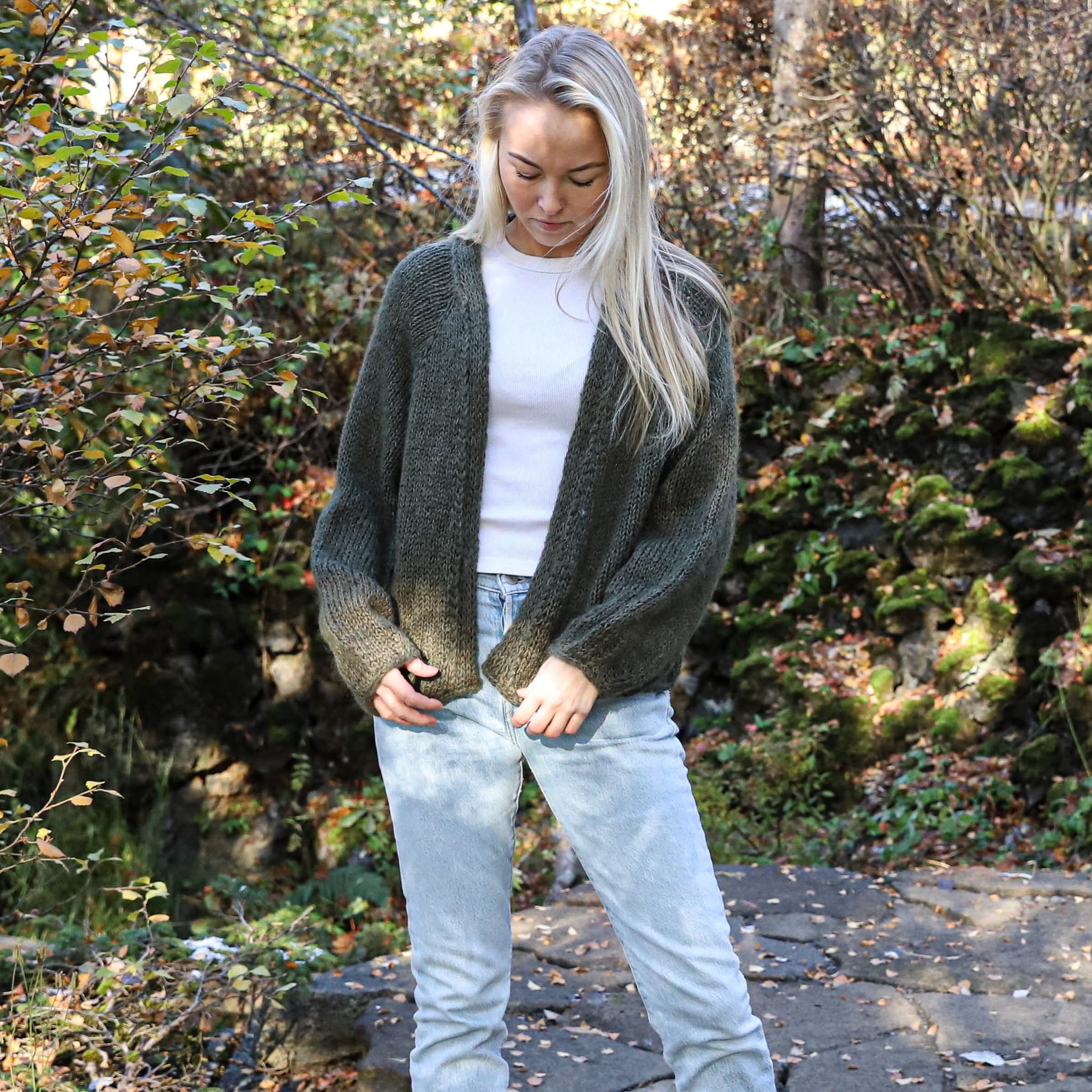 Golla open sweater knitting pattern