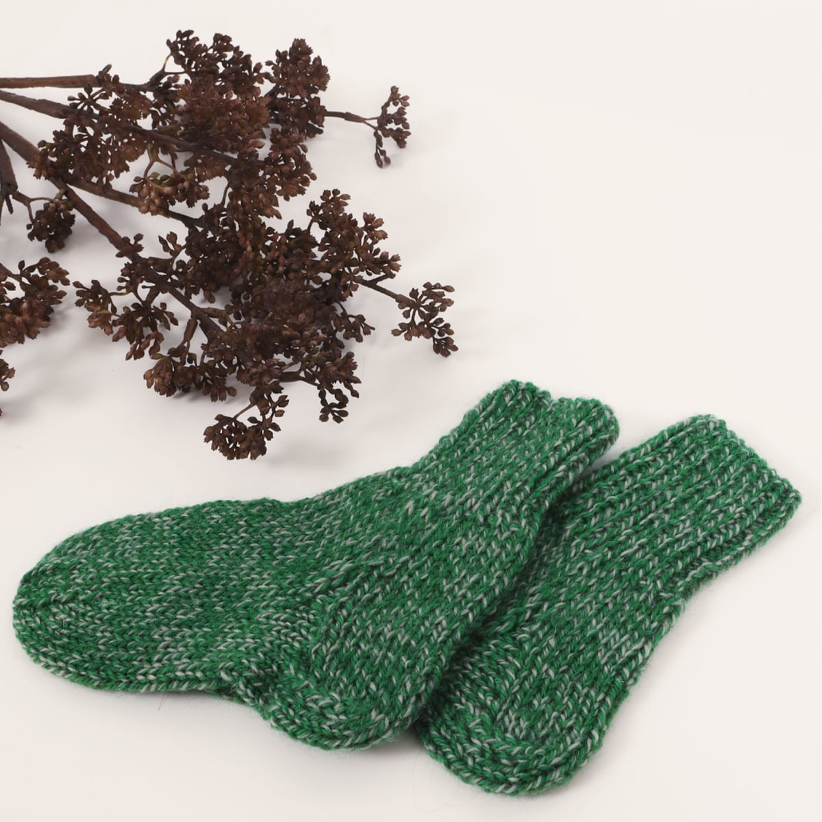 yrja_KNIT0404_kids-simple-socks_knitting-pattern_prjonauppskrift2.jpeg