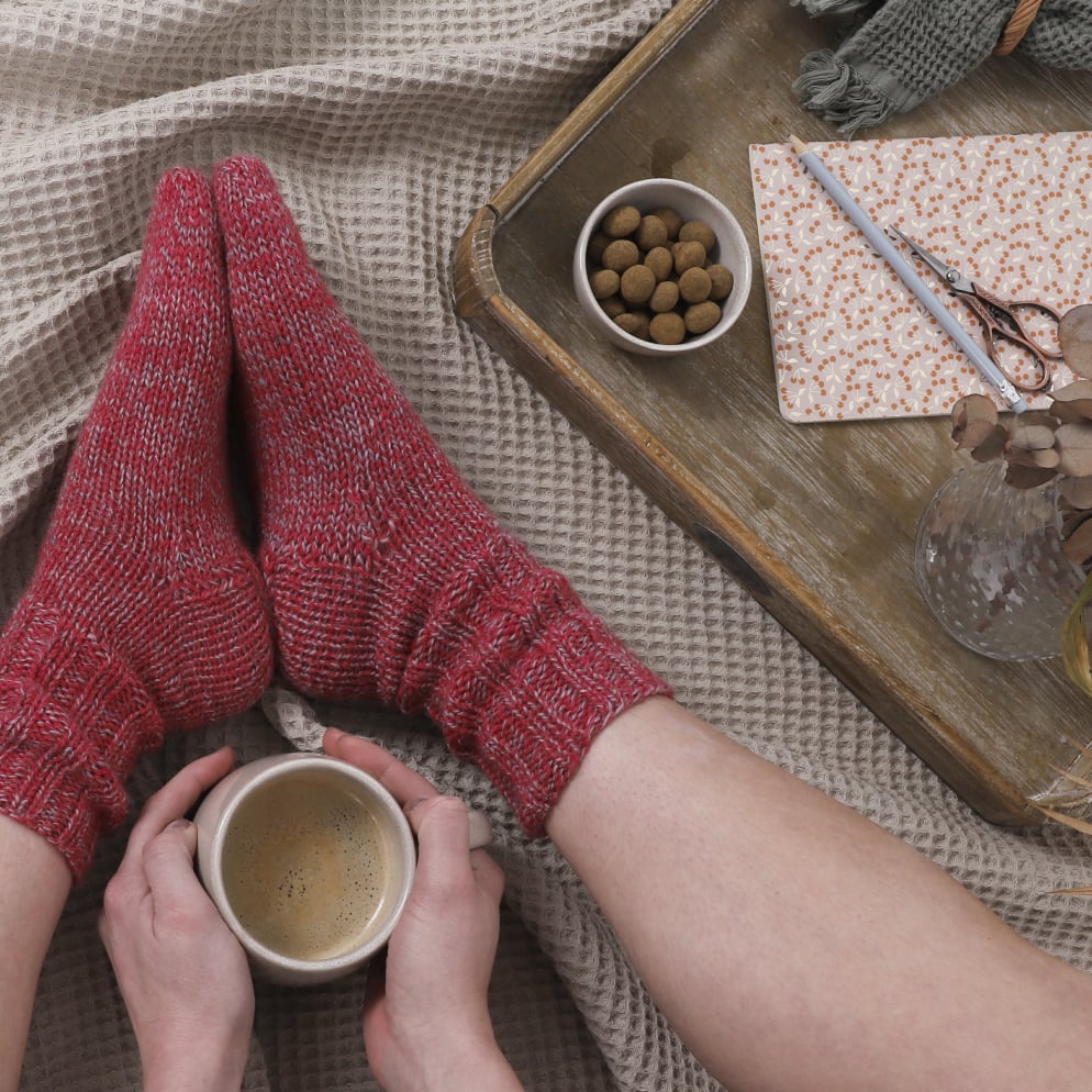 Yrja adult socks knitting pattern