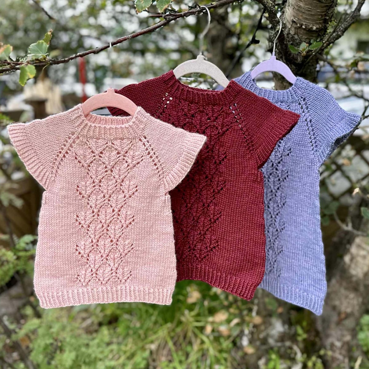 skotta-skokkur_HG-001_kids-dress_knitting-pattern_prjonauppskrift1.jpeg
