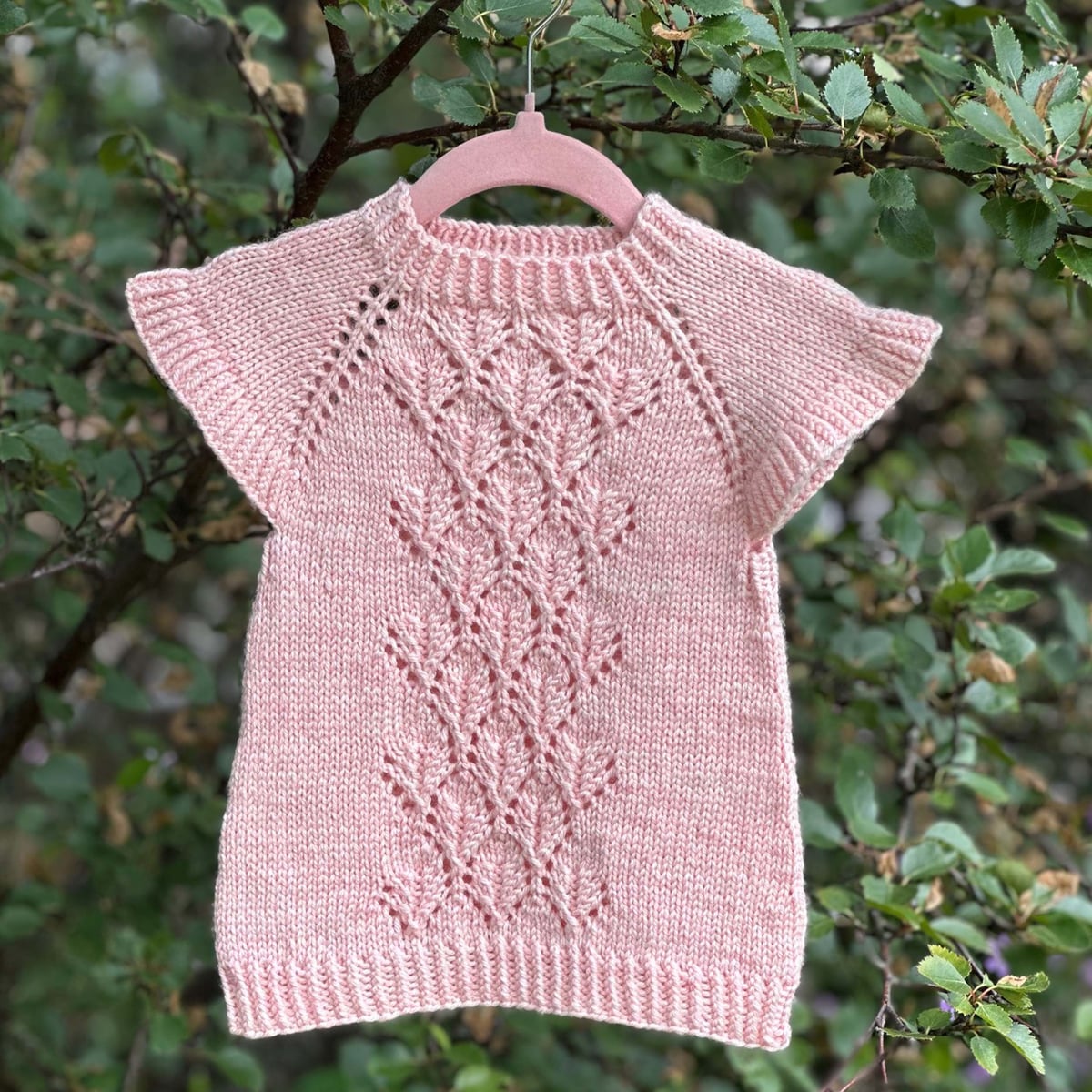 skotta-skokkur_HG-001_kids-dress_knitting-pattern_prjonauppskrift3.jpeg