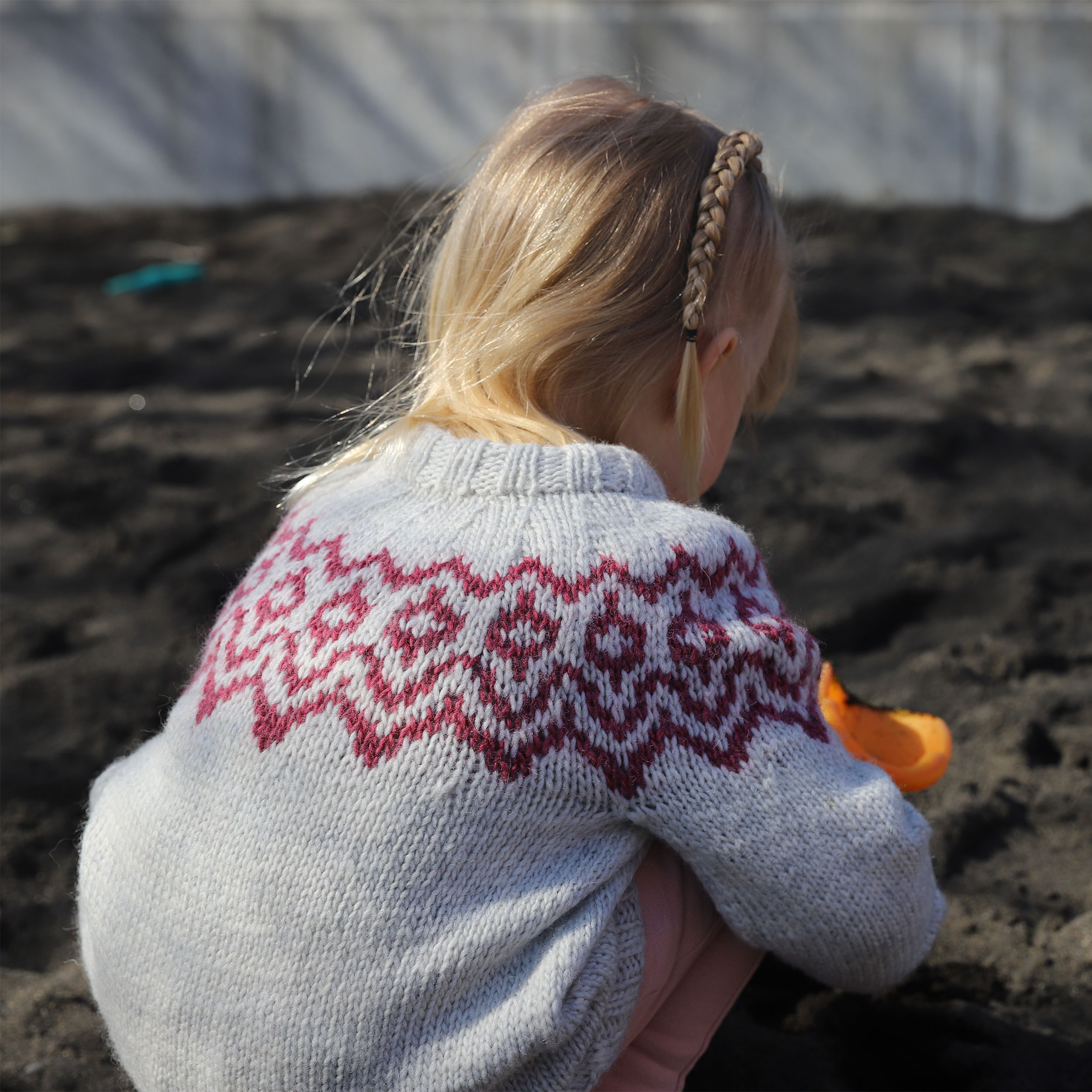 Krummi kids sweater knitting pattern