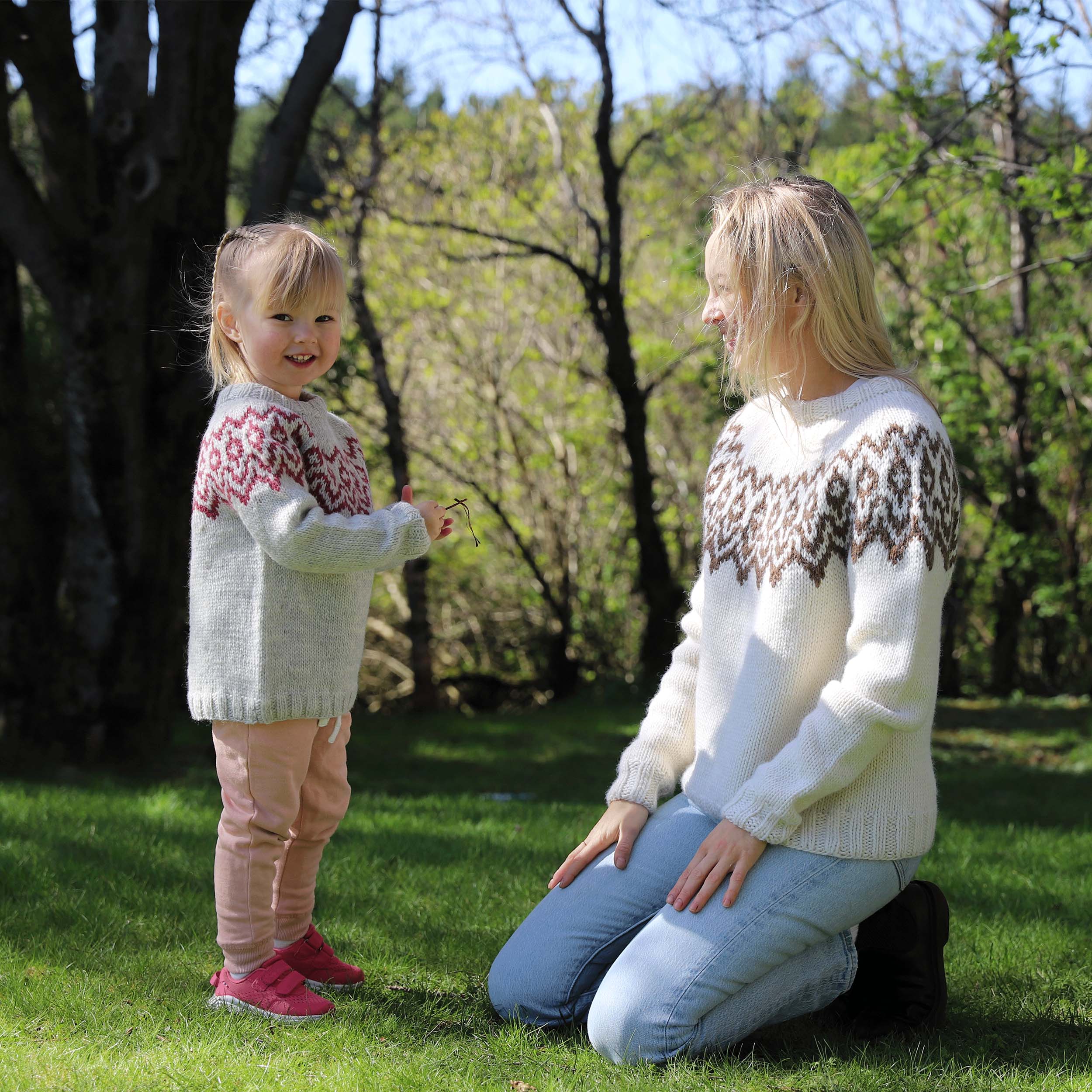 Krummi kids sweater knitting pattern