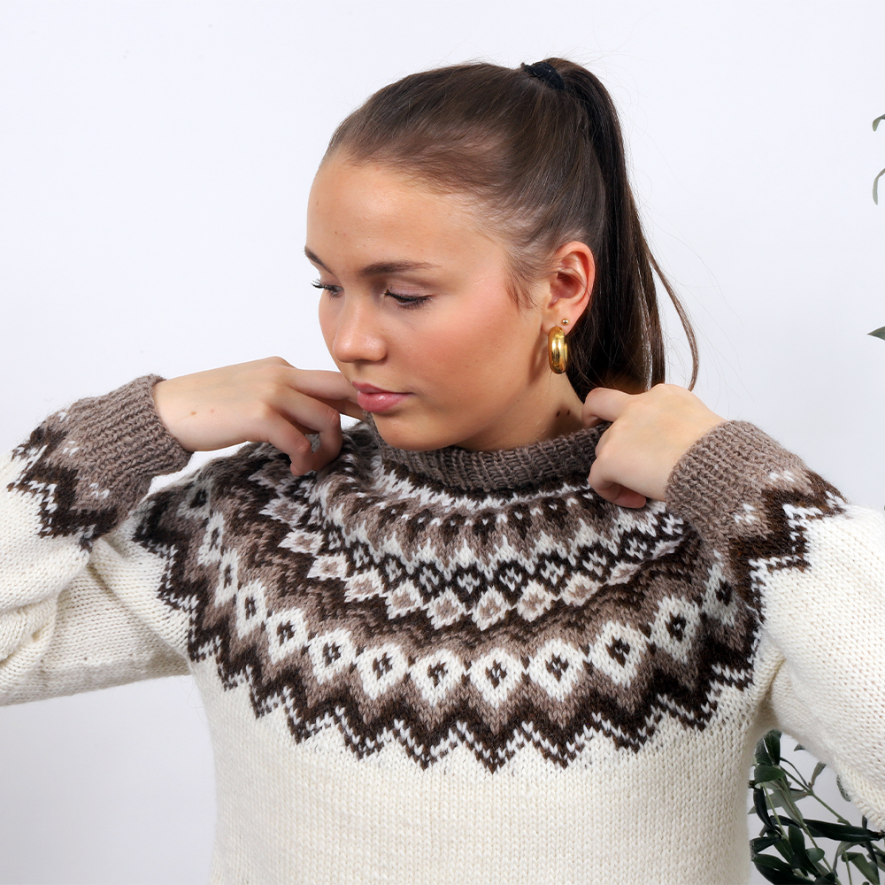 Súla adult sweater knitting pattern