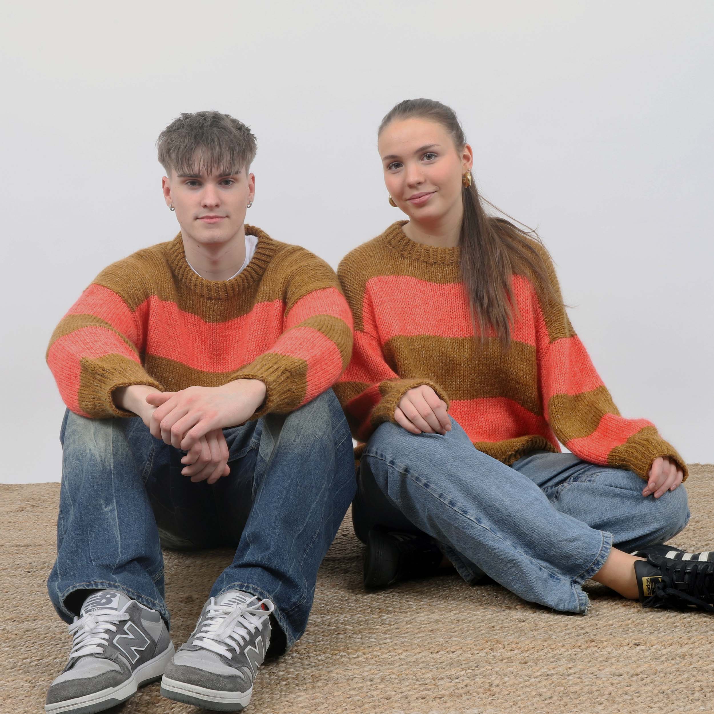 Box Pullover-Strickmuster mit Streifen