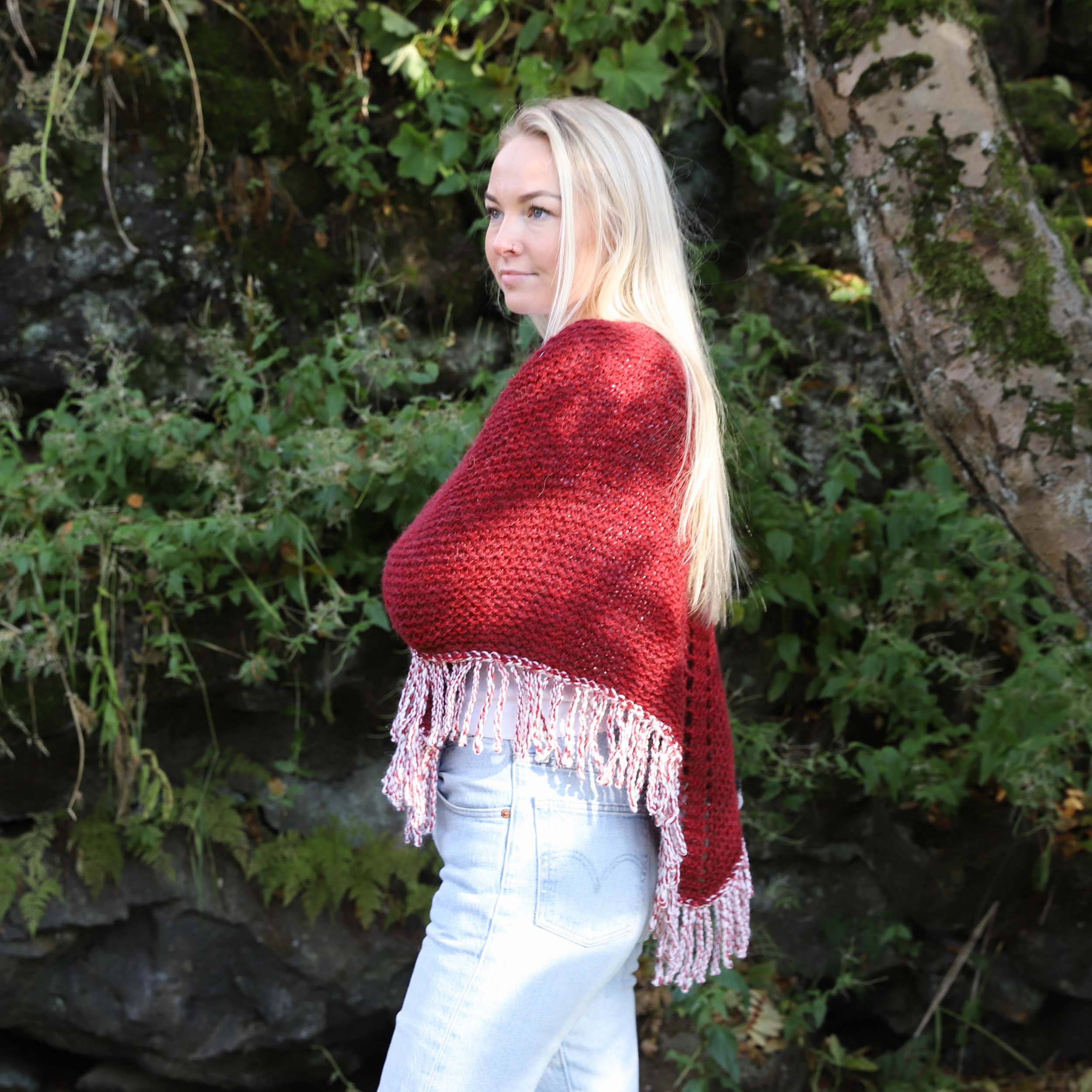 Völusjal fringe shawl knitting pattern
