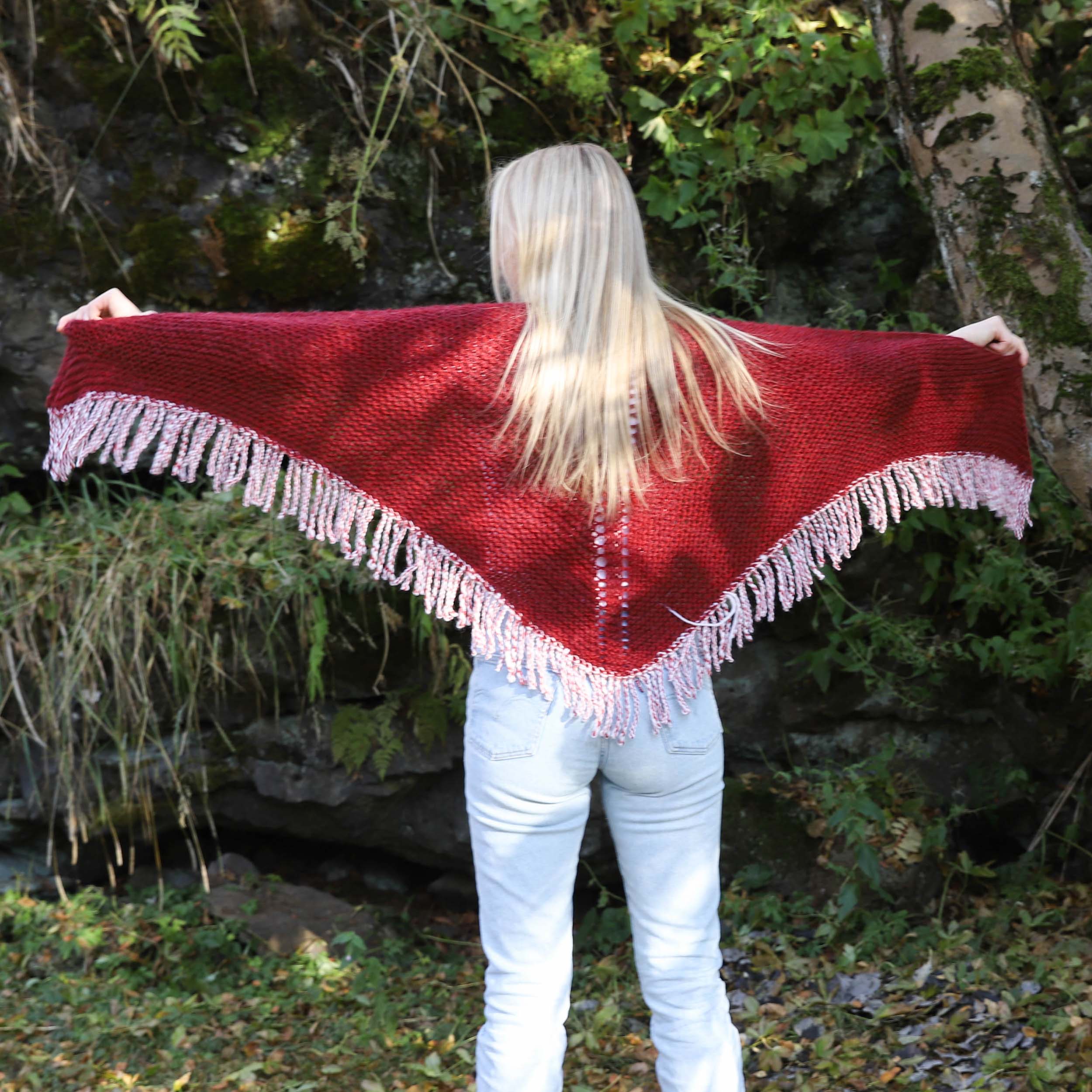 Völusjal fringe shawl knitting pattern