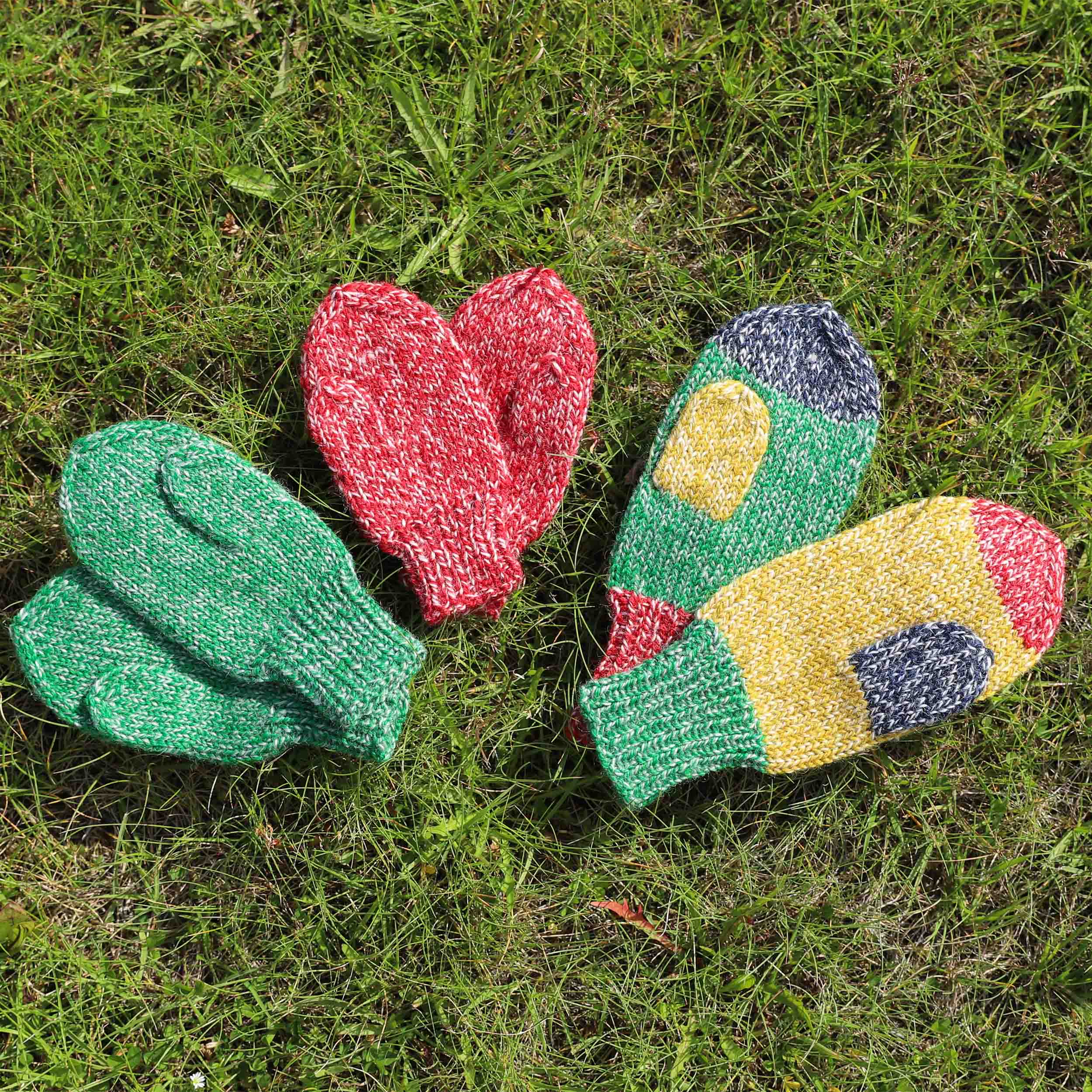 Yrja kids mittens knitting pattern