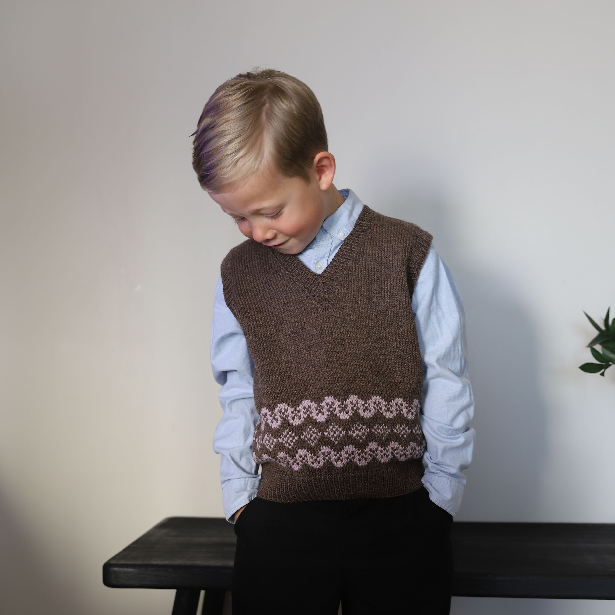 Brjótur kids vest knitting pattern