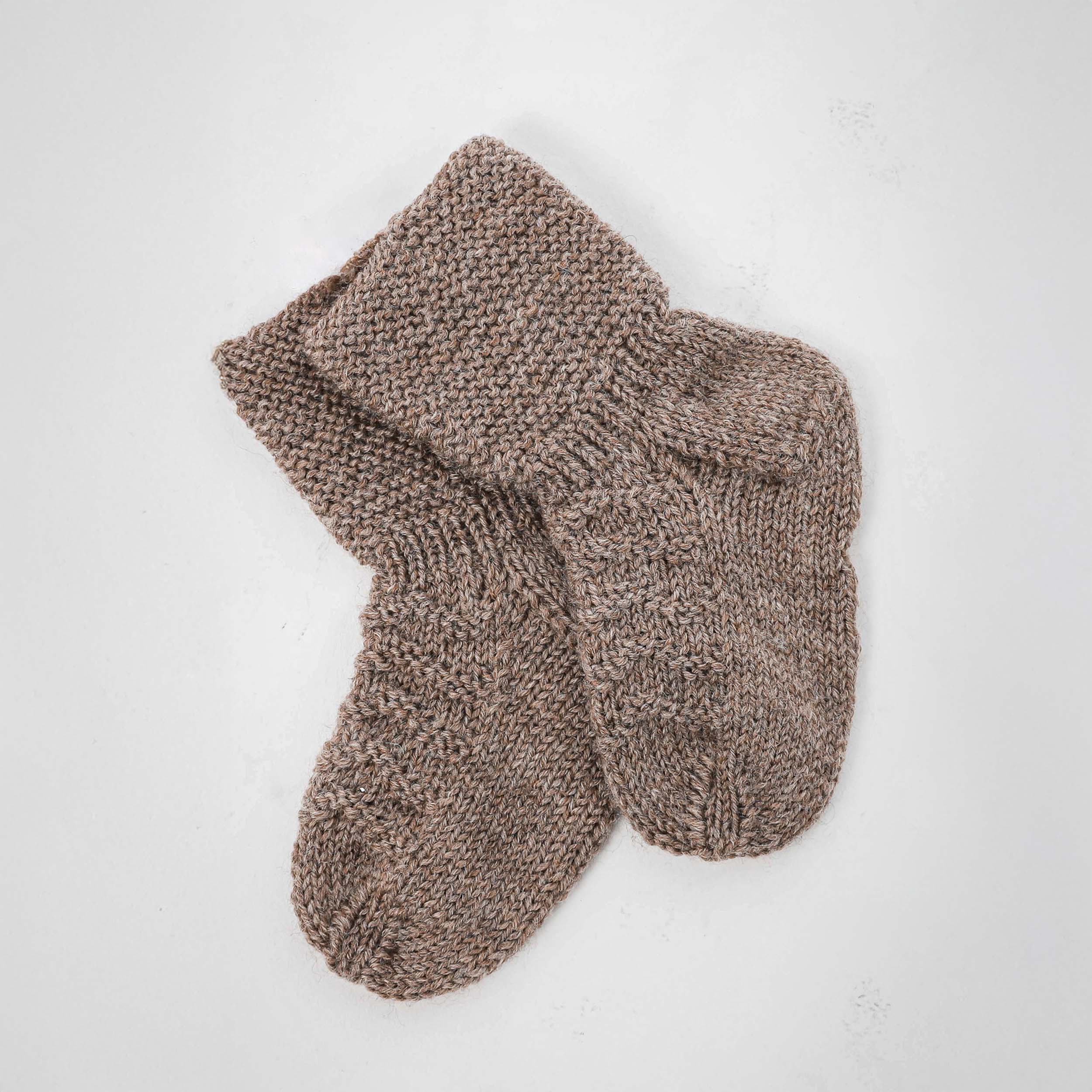 Flóð newborn socks and mittens knitting pattern