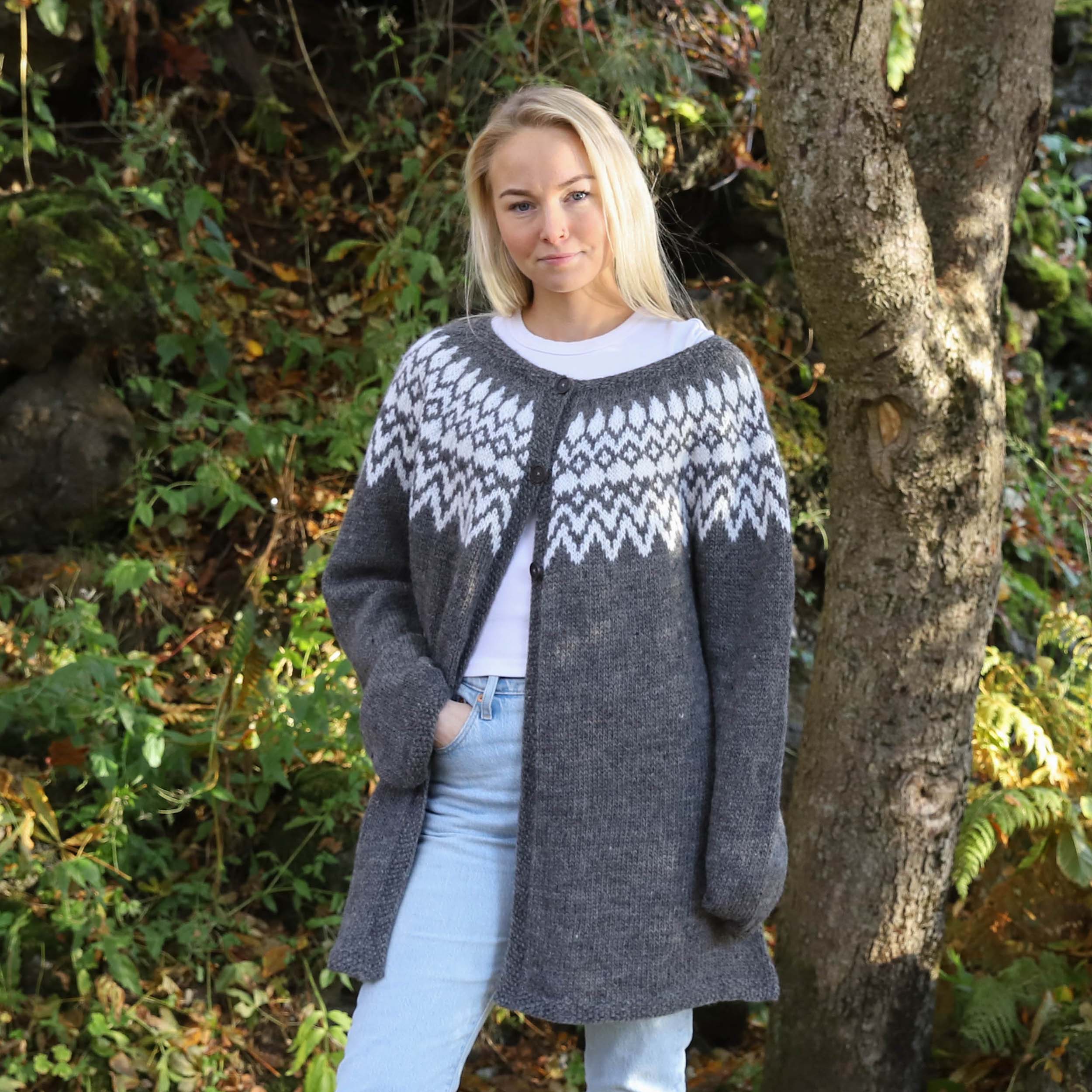 kria_KNIT0429_open-sweater_knitting-pattern_prjonauppskrift1.jpeg
