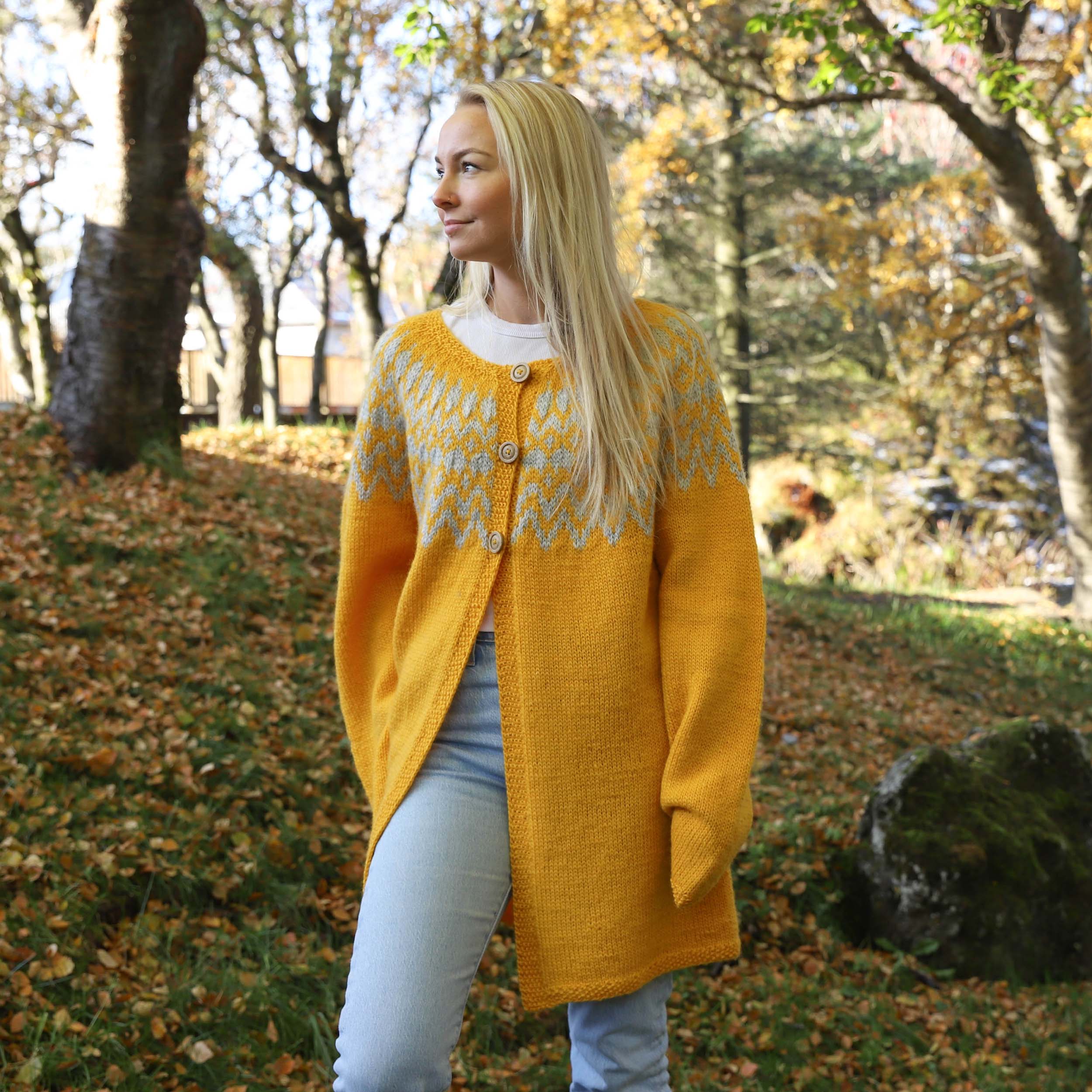 Kría long open sweater knitting pattern