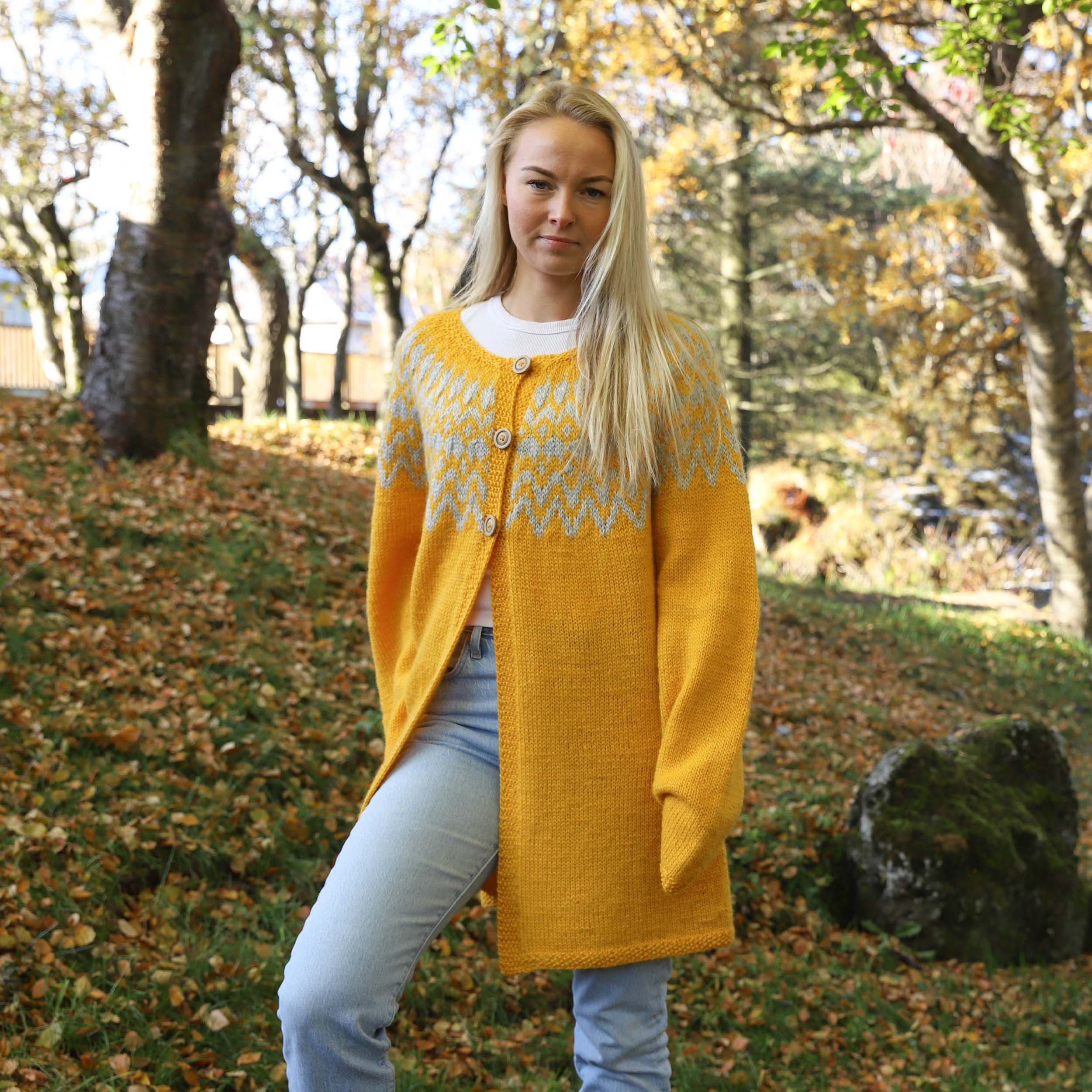 Kría long open sweater knitting pattern