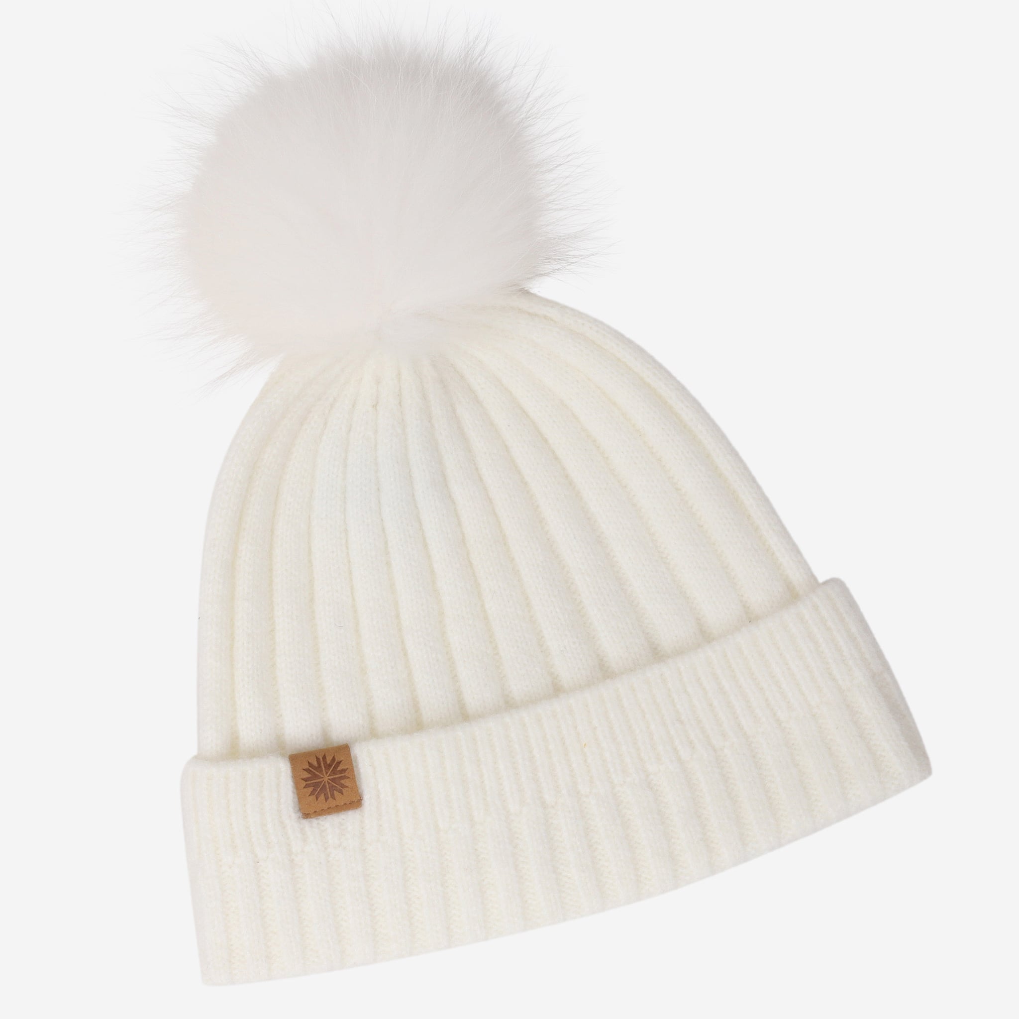 Selvatn knitted hat with pompom