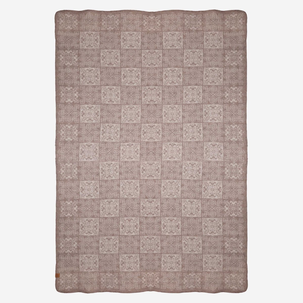 reitholar-woven-wool-beige-scandinavian-blanket_39.jpeg