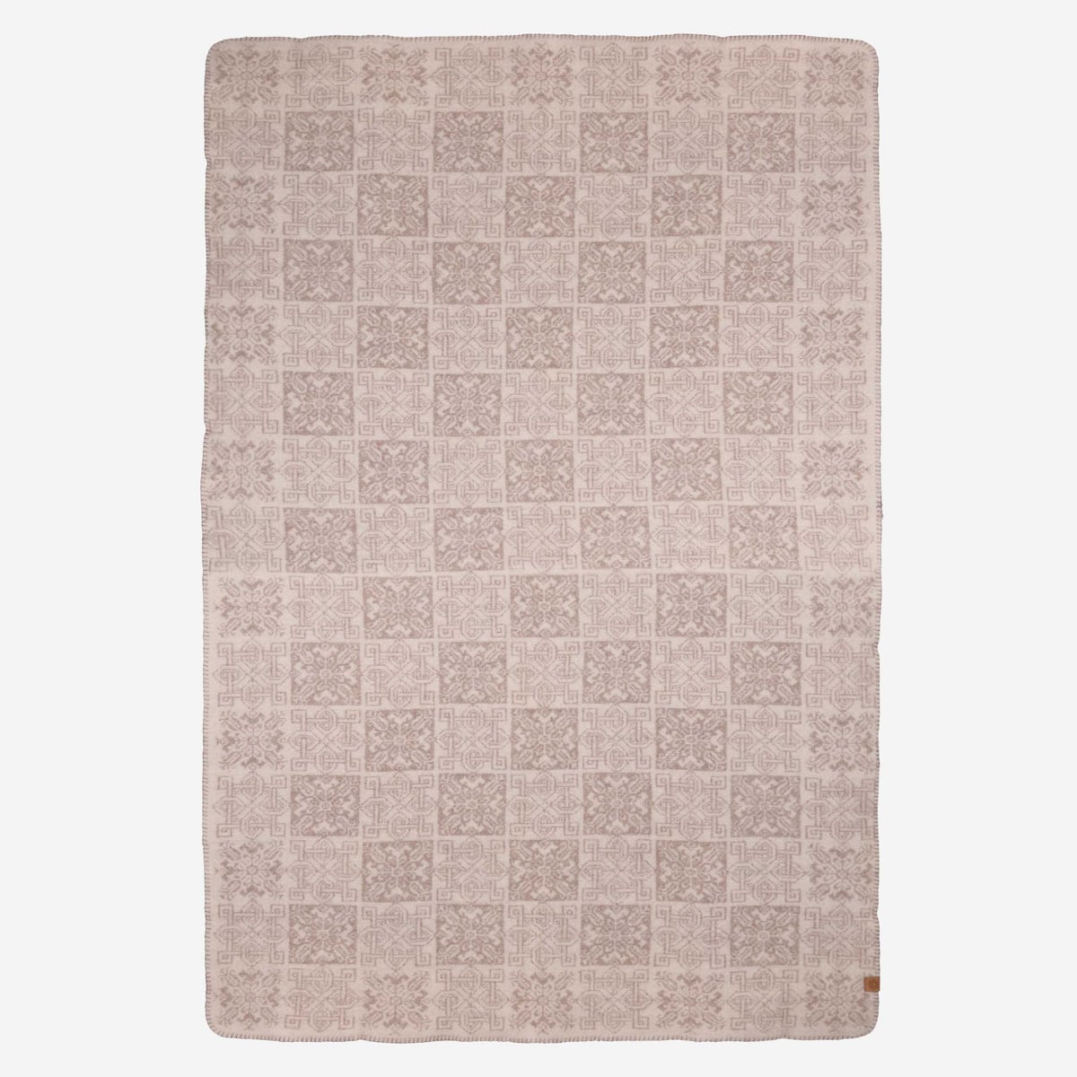 reitholar-woven-wool-beige-scandinavian-blanket_40.jpeg
