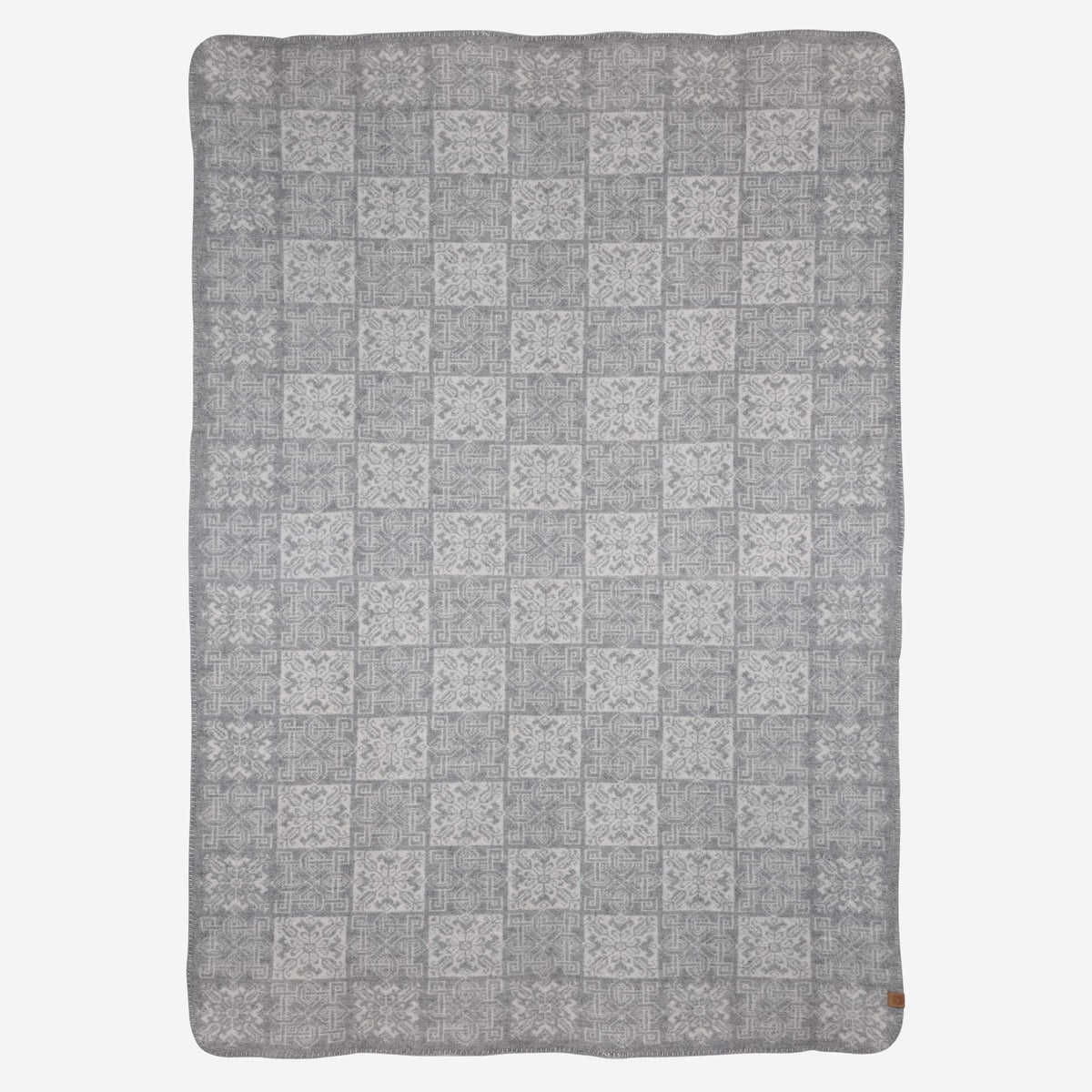 reitholar-woven-wool-grey-scandinavian-blanket_37.jpeg
