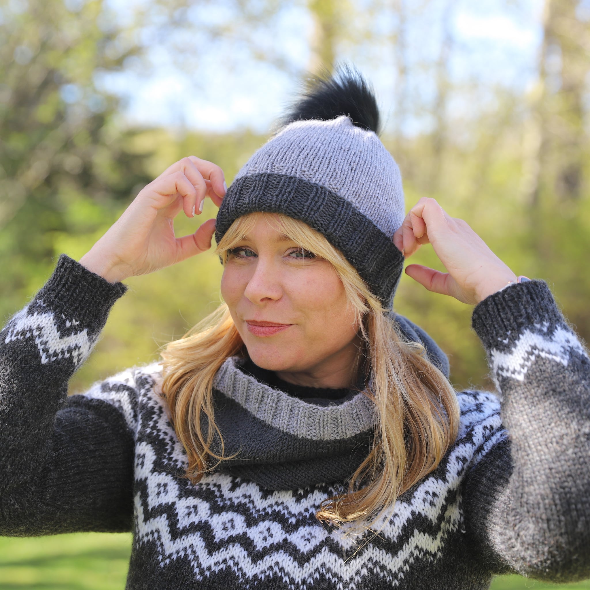 Einföld simple hat knitting pattern