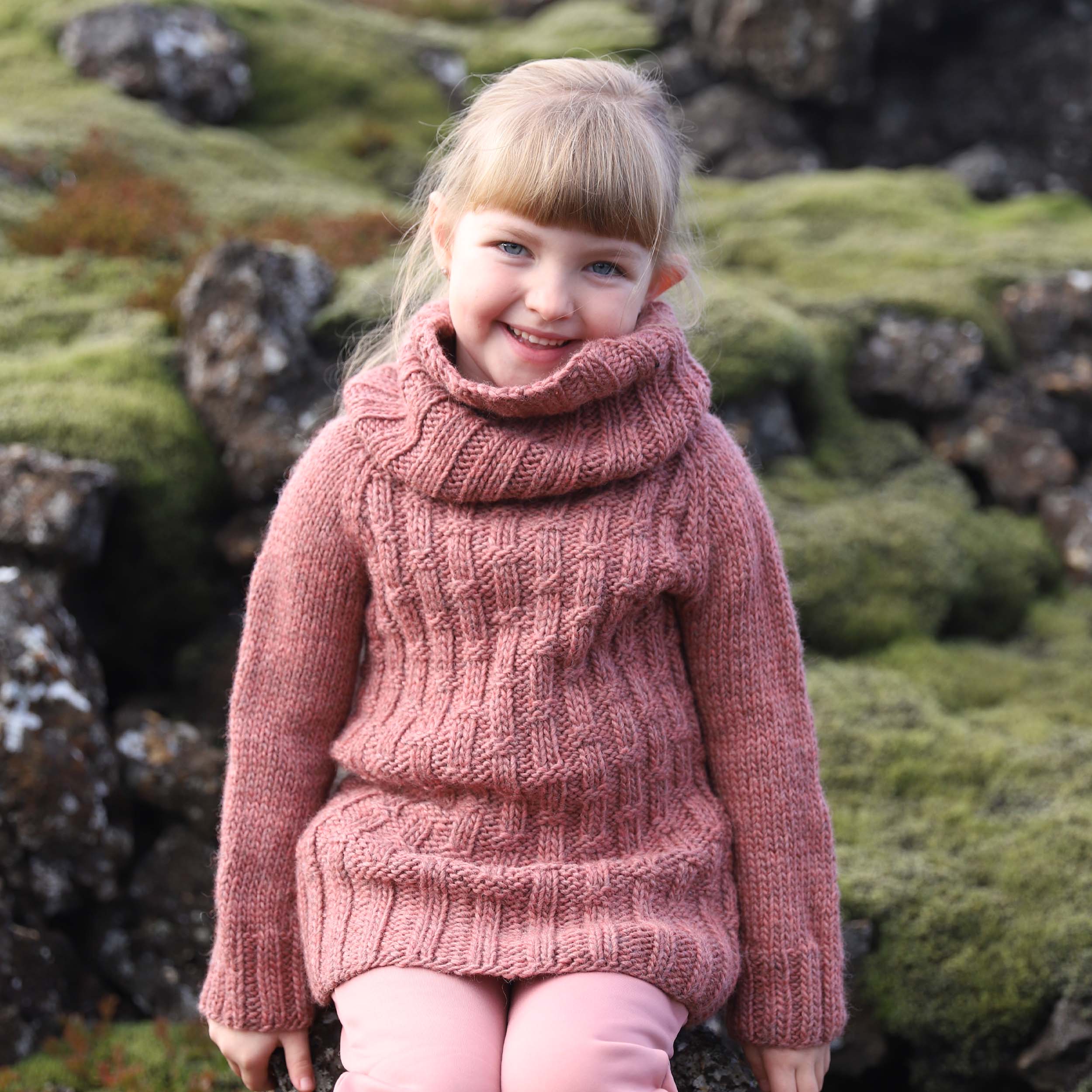 Pæja kids´ high neck sweater knitting pattern