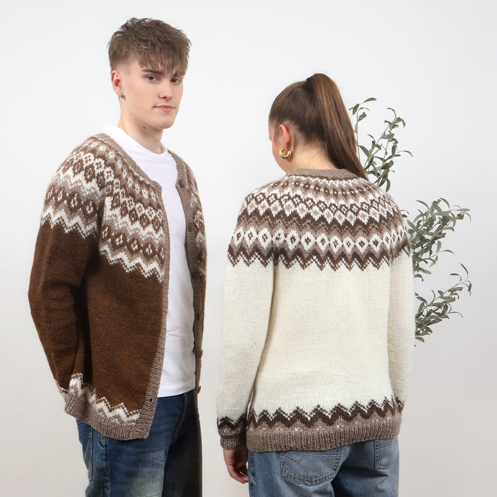 Súla buttoned adult sweater knitting pattern