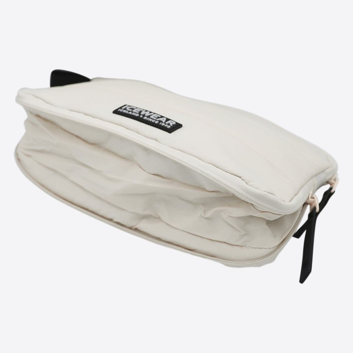vatnagardar-white-toilet-bag-49083-3.jpeg