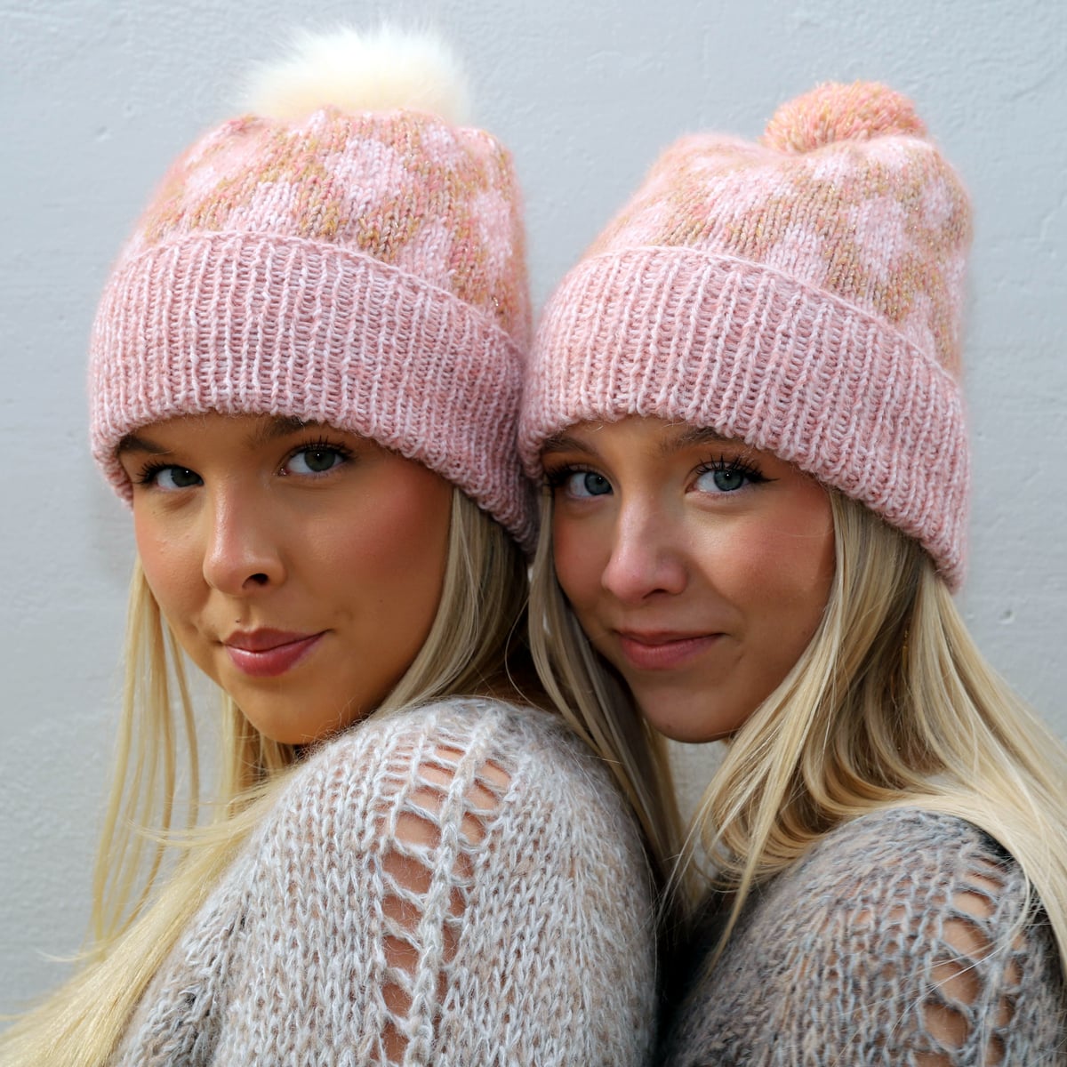 bleika-hufan_KNIT0458_styrktar-hufa_knitting-pattern_prjonauppskrift3.jpeg