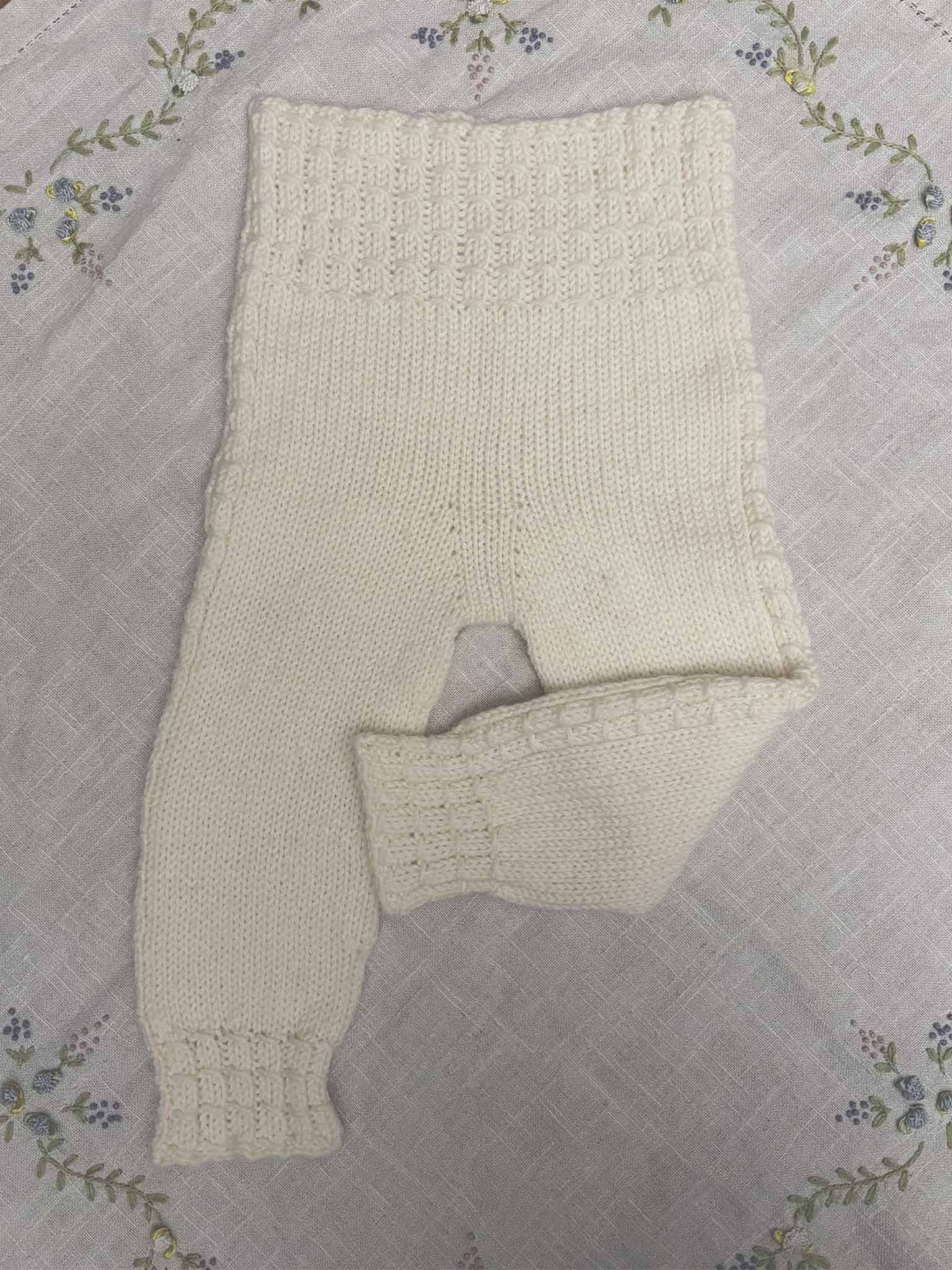 Fúsi children´s trousers knitting pattern
