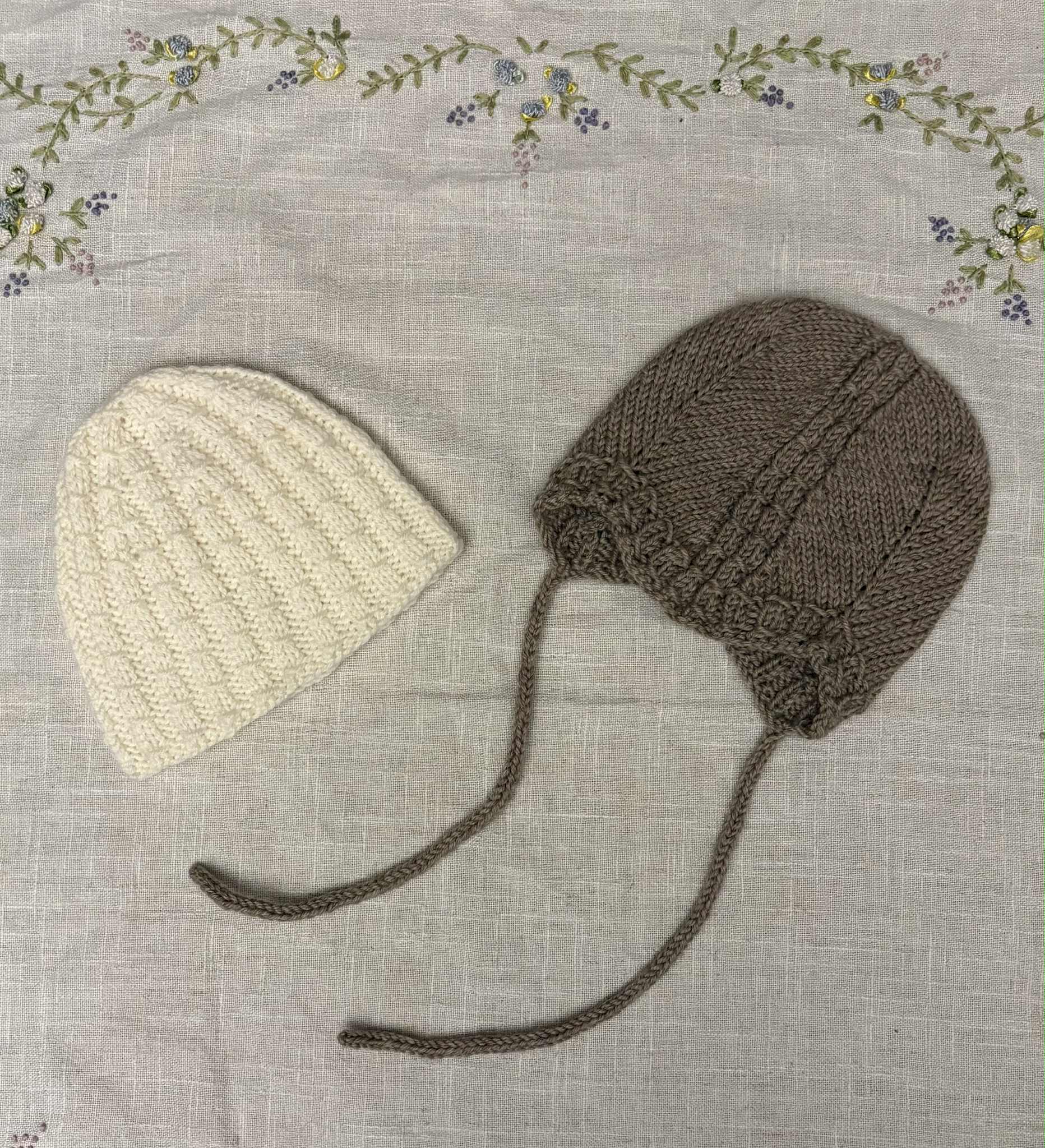Fúsi patron de tricot pour bonnets de bébé