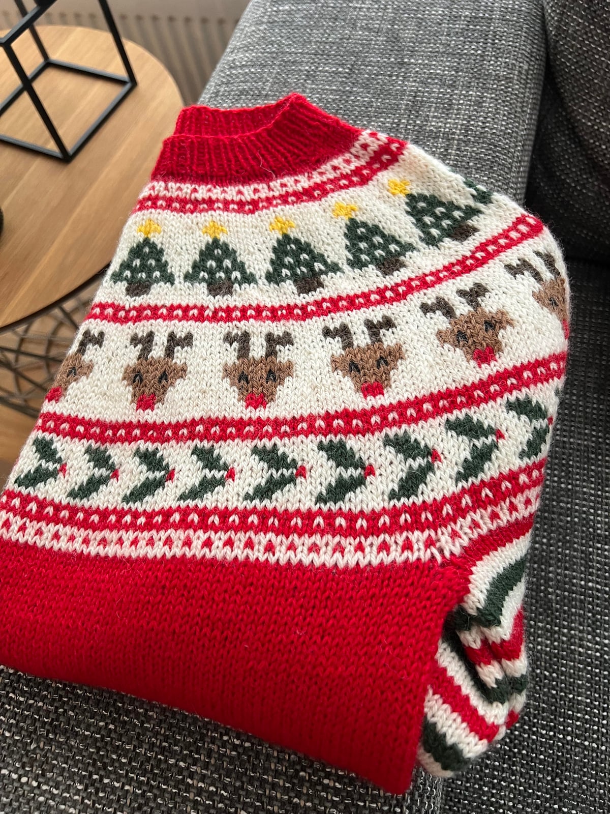 Jólagleði Christmas sweater knitting pattern