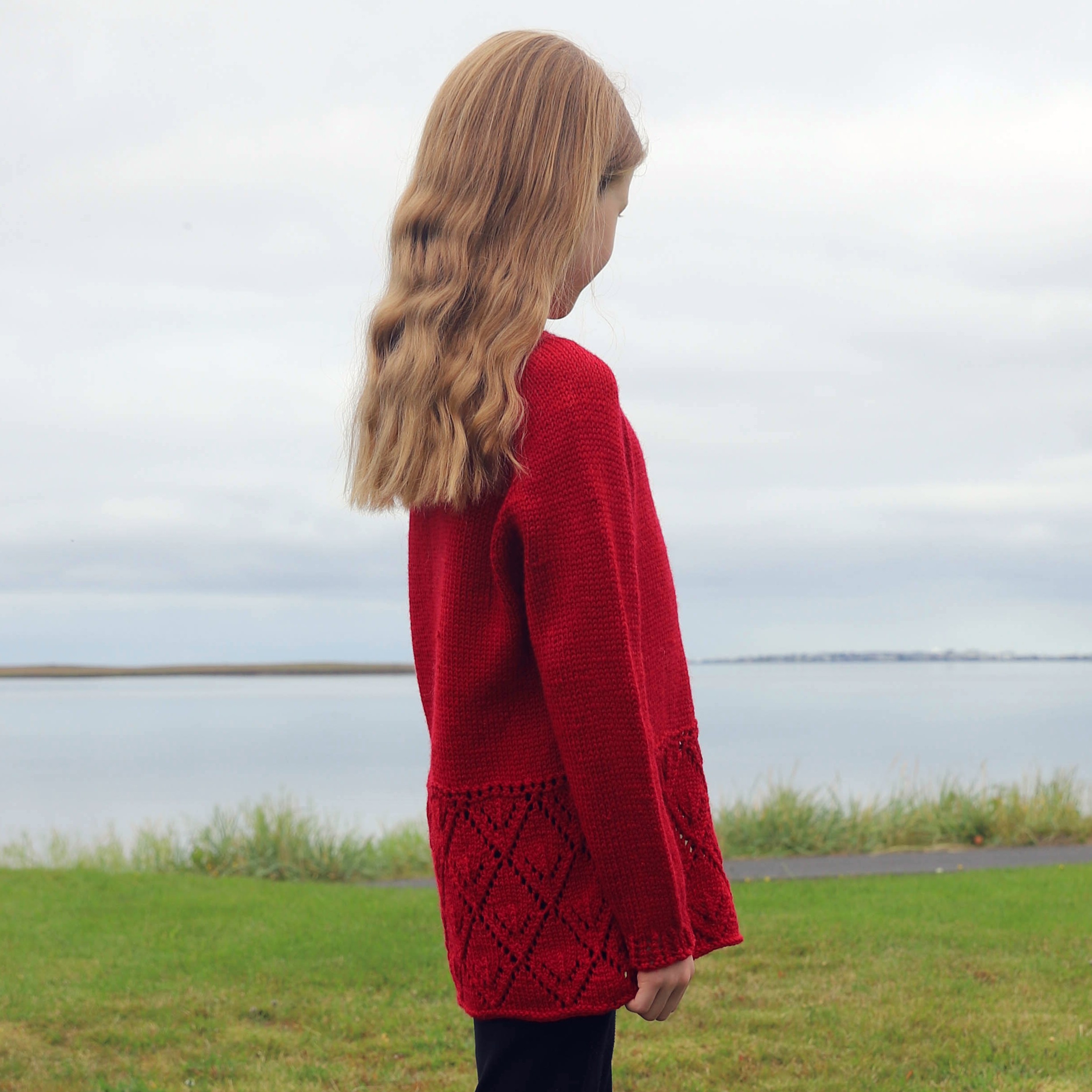 Lotta kids long sweater knitting pattern