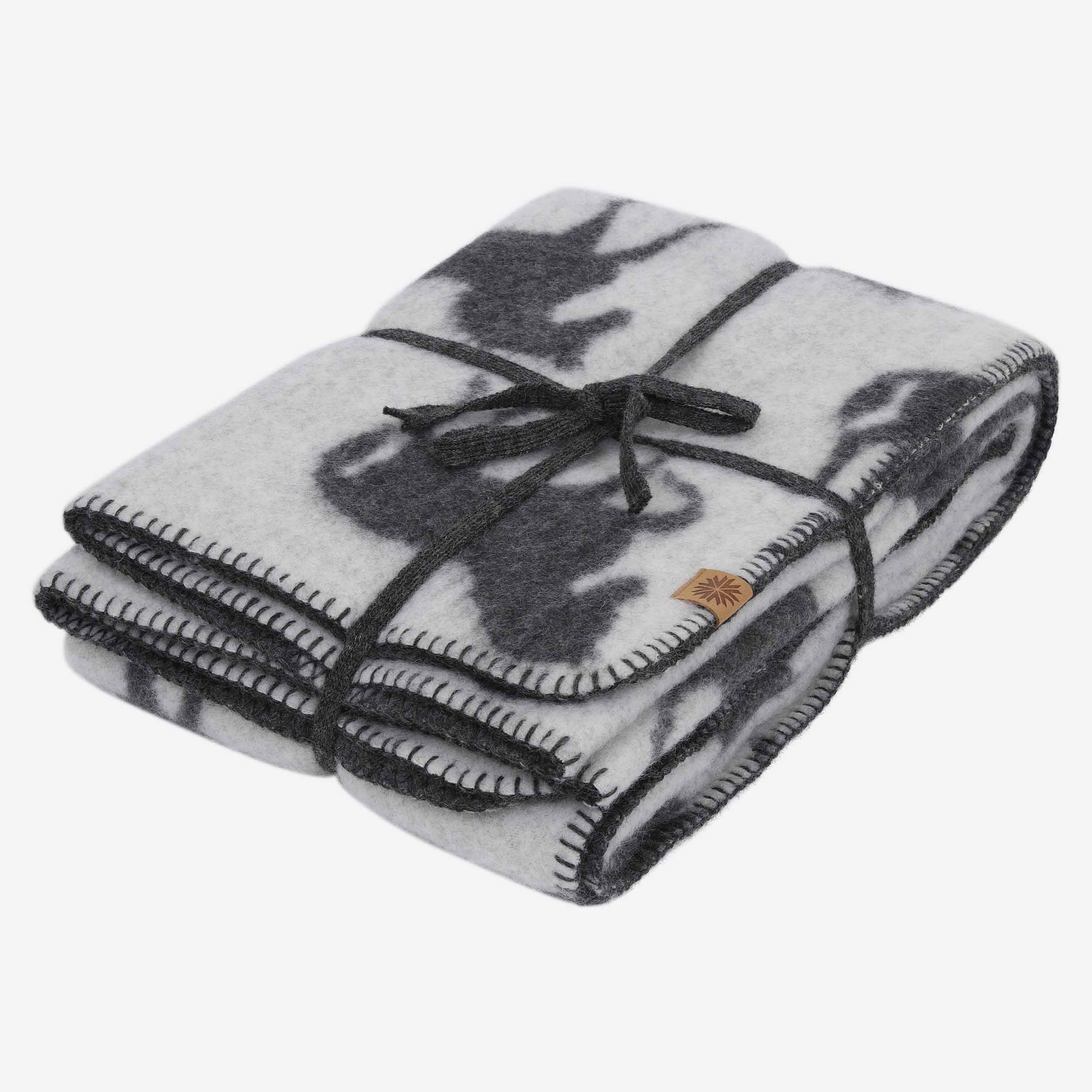 Logi 100% wool blanket with horse pattern